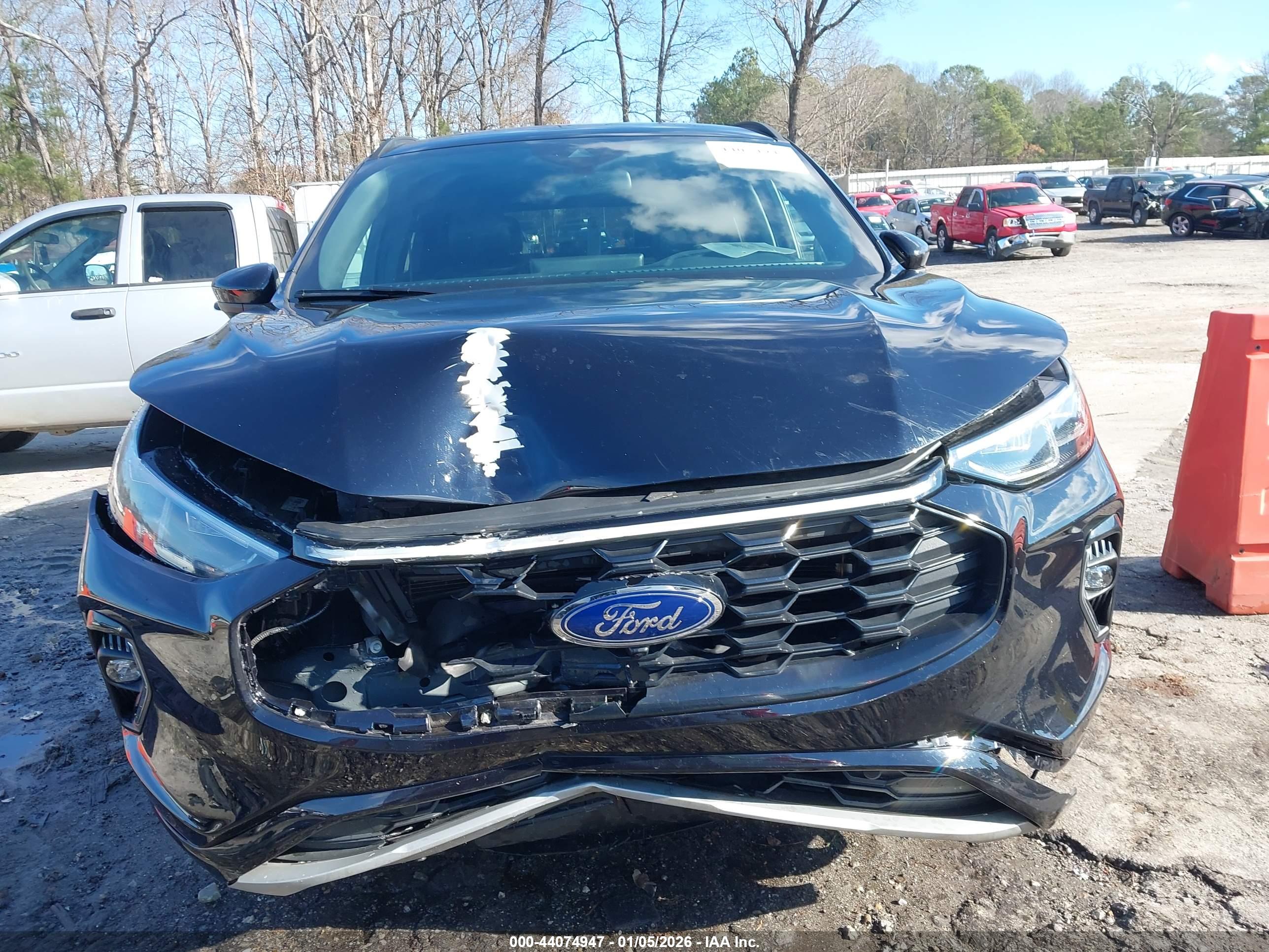 FORD ESCAPE image 6