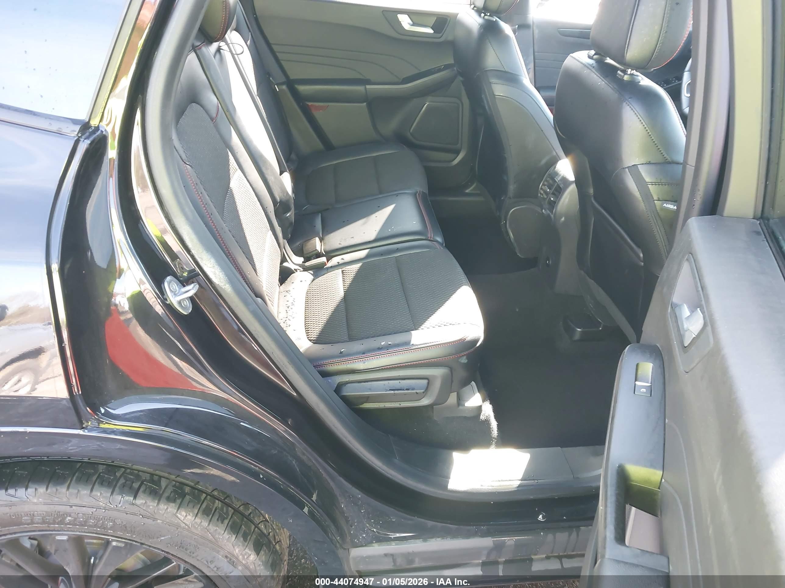 FORD ESCAPE image 8
