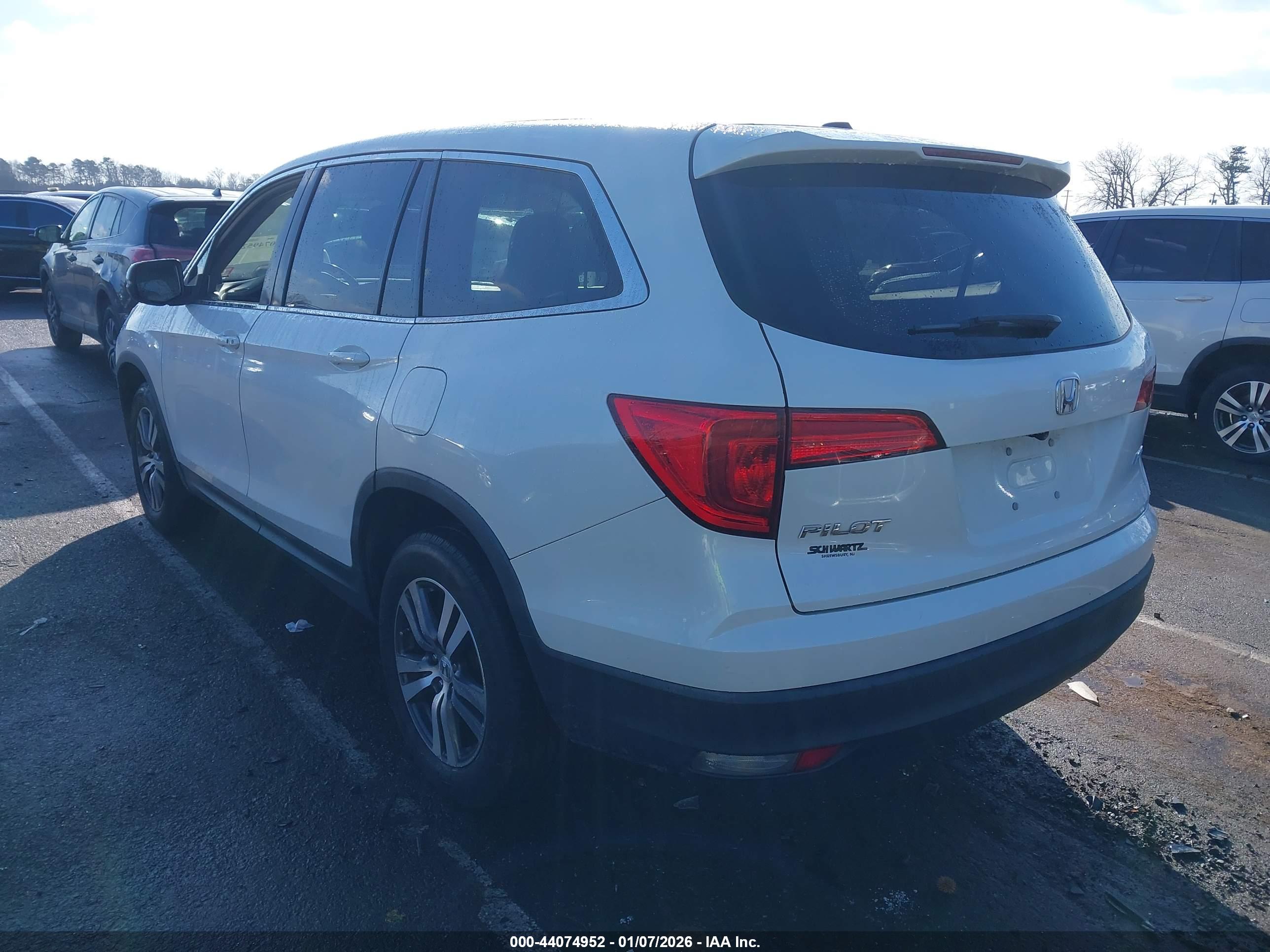 HONDA PILOT image 3
