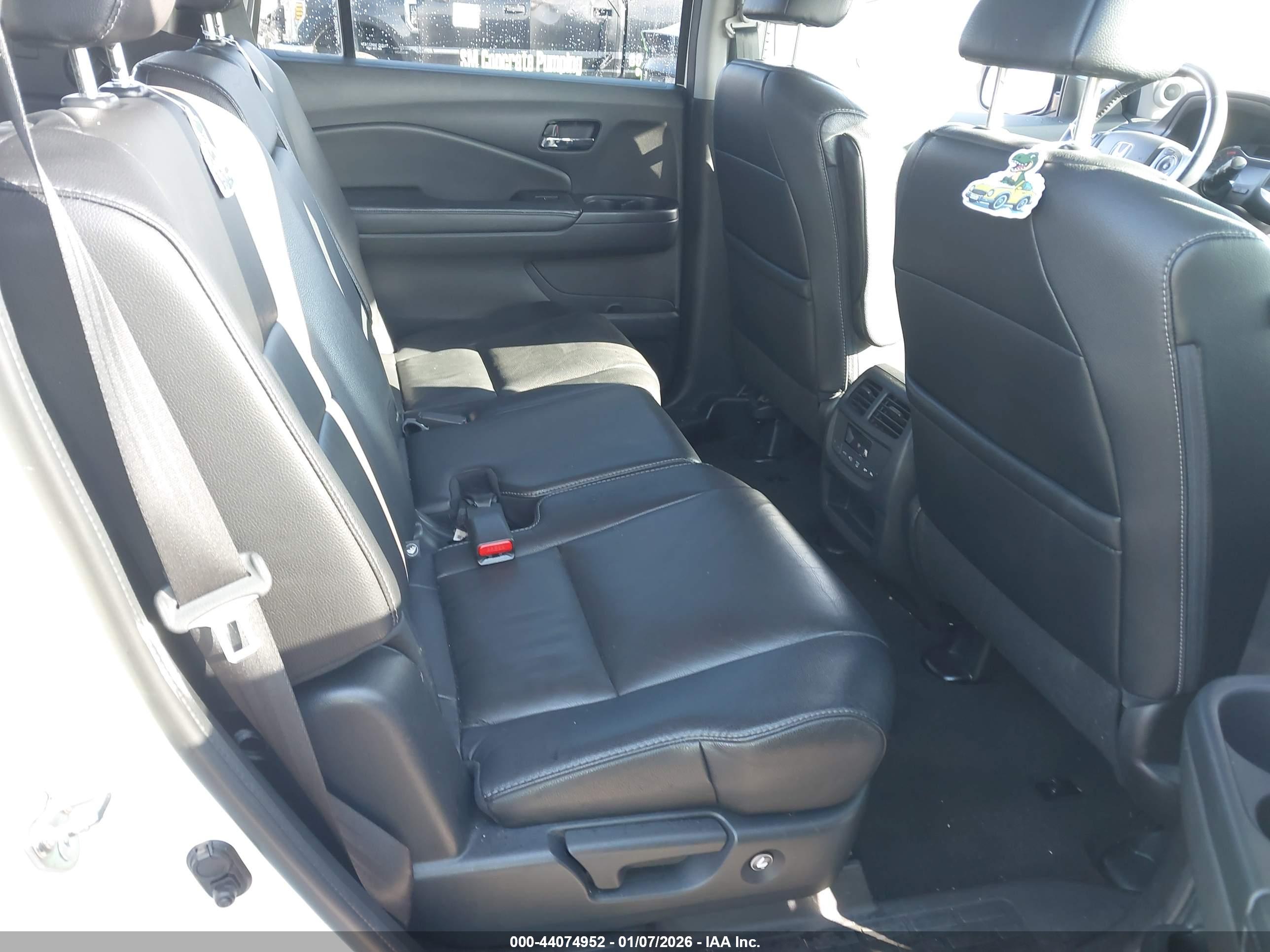 HONDA PILOT image 8