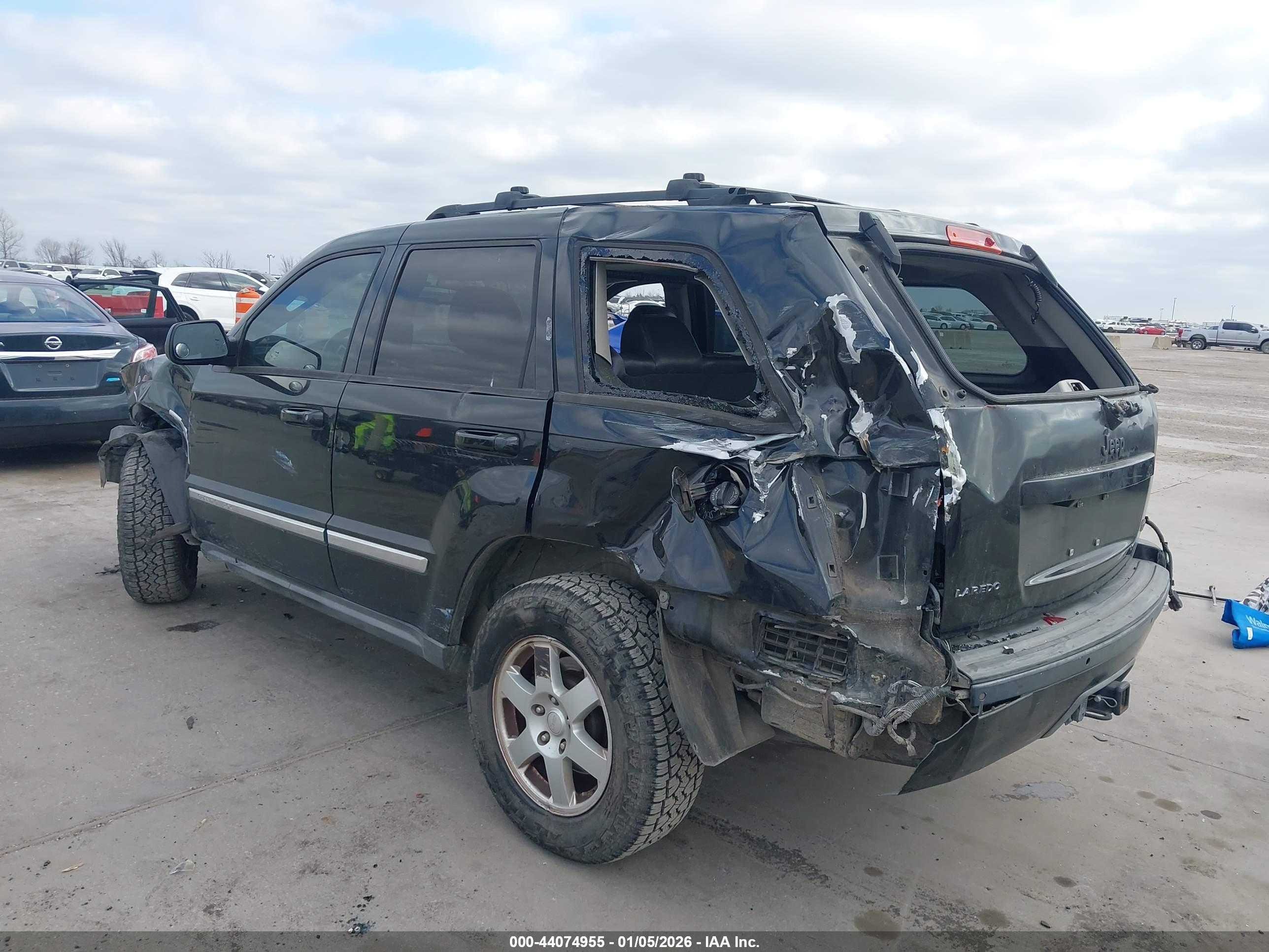 JEEP GRAND image 3