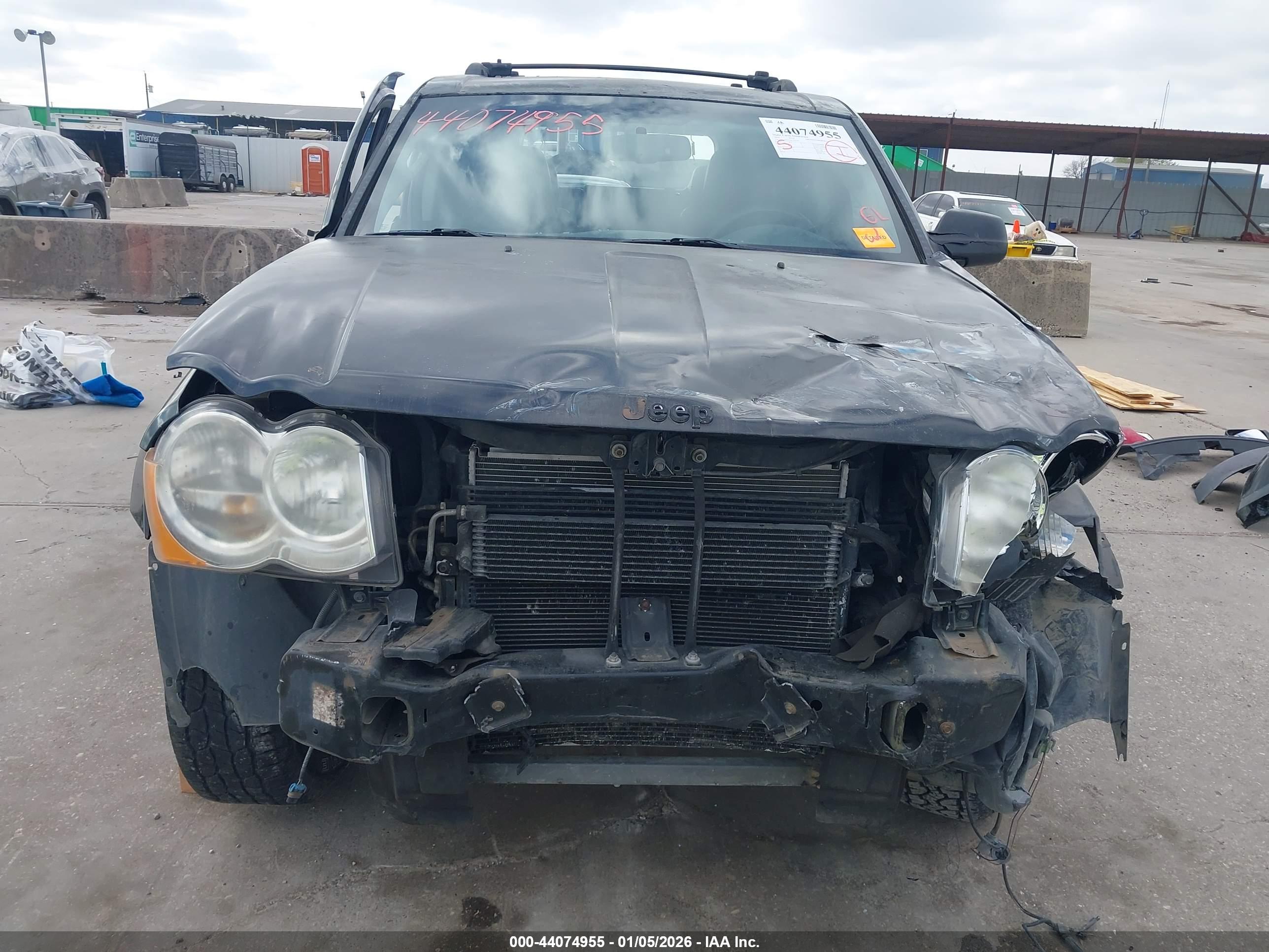 JEEP GRAND image 6