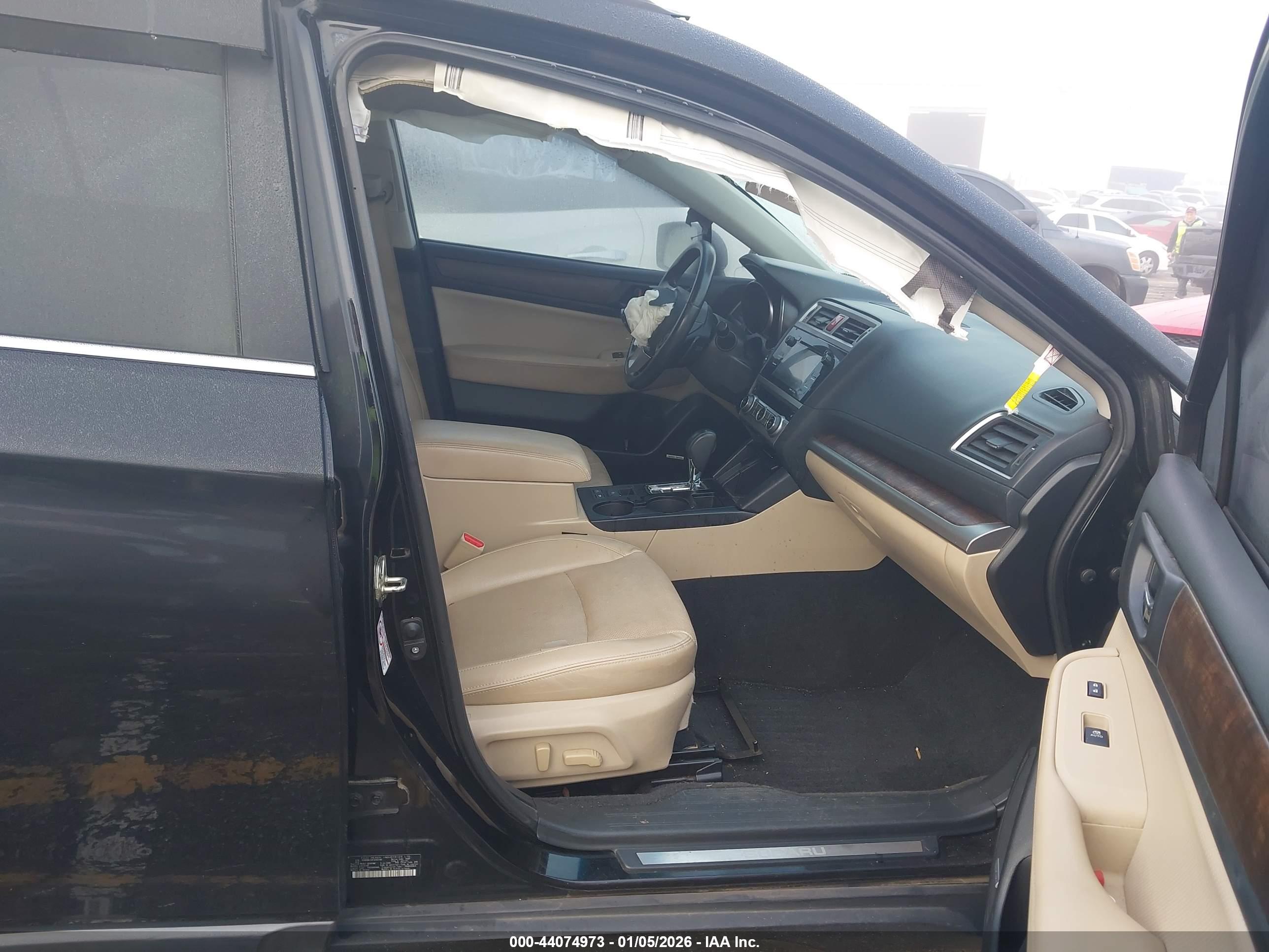 SUBARU OUTBACK image 5