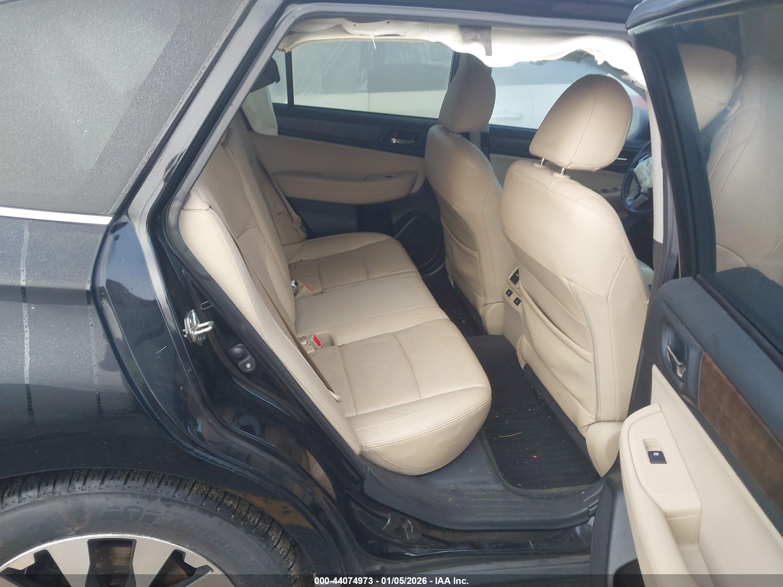 SUBARU OUTBACK image 8