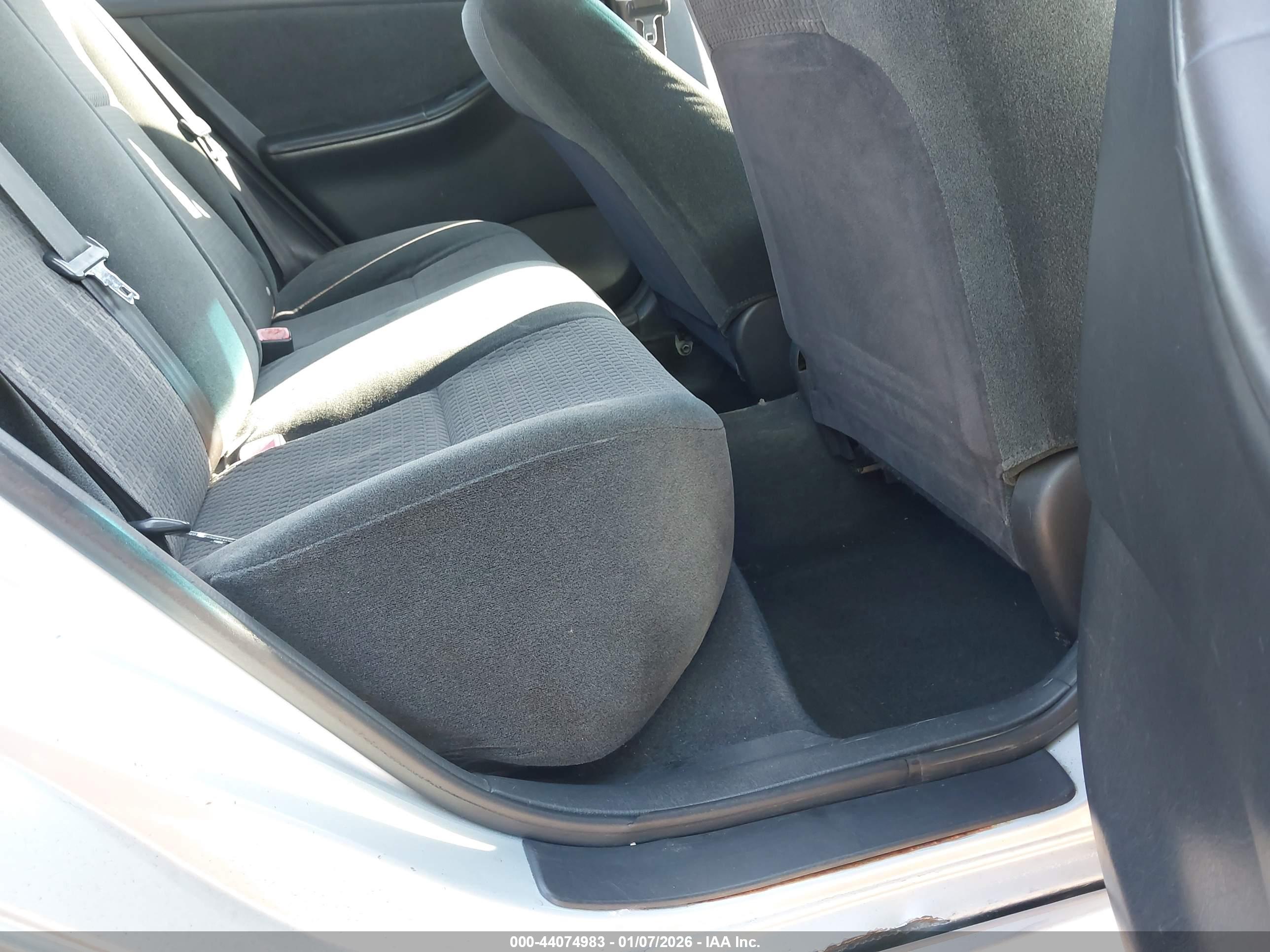 TOYOTA COROLLA image 8