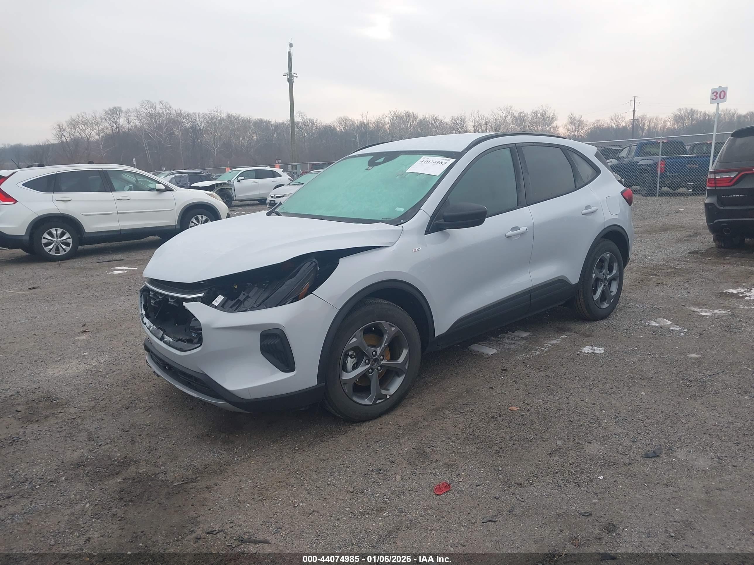 FORD ESCAPE image 2