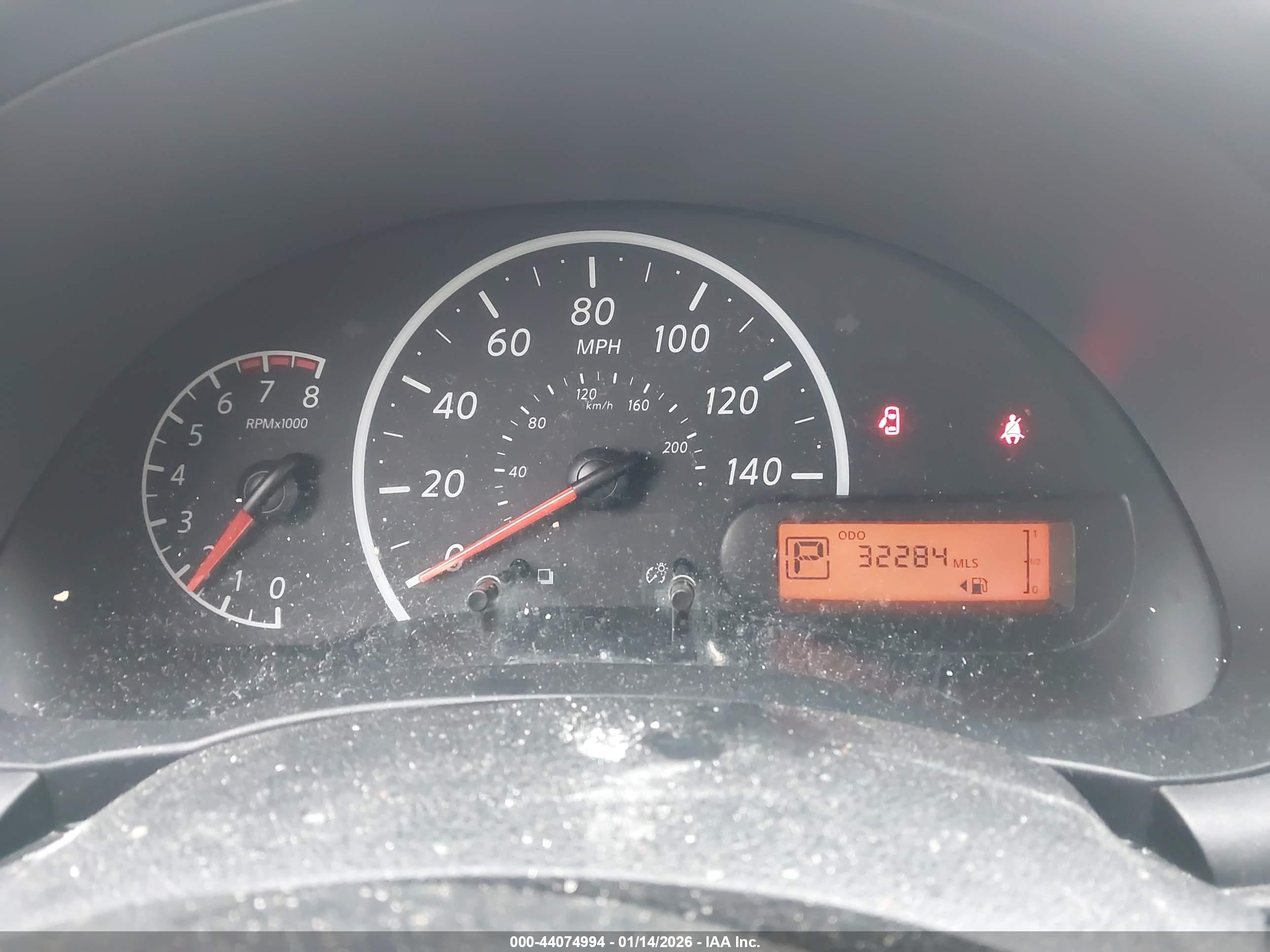 NISSAN VERSA image 7