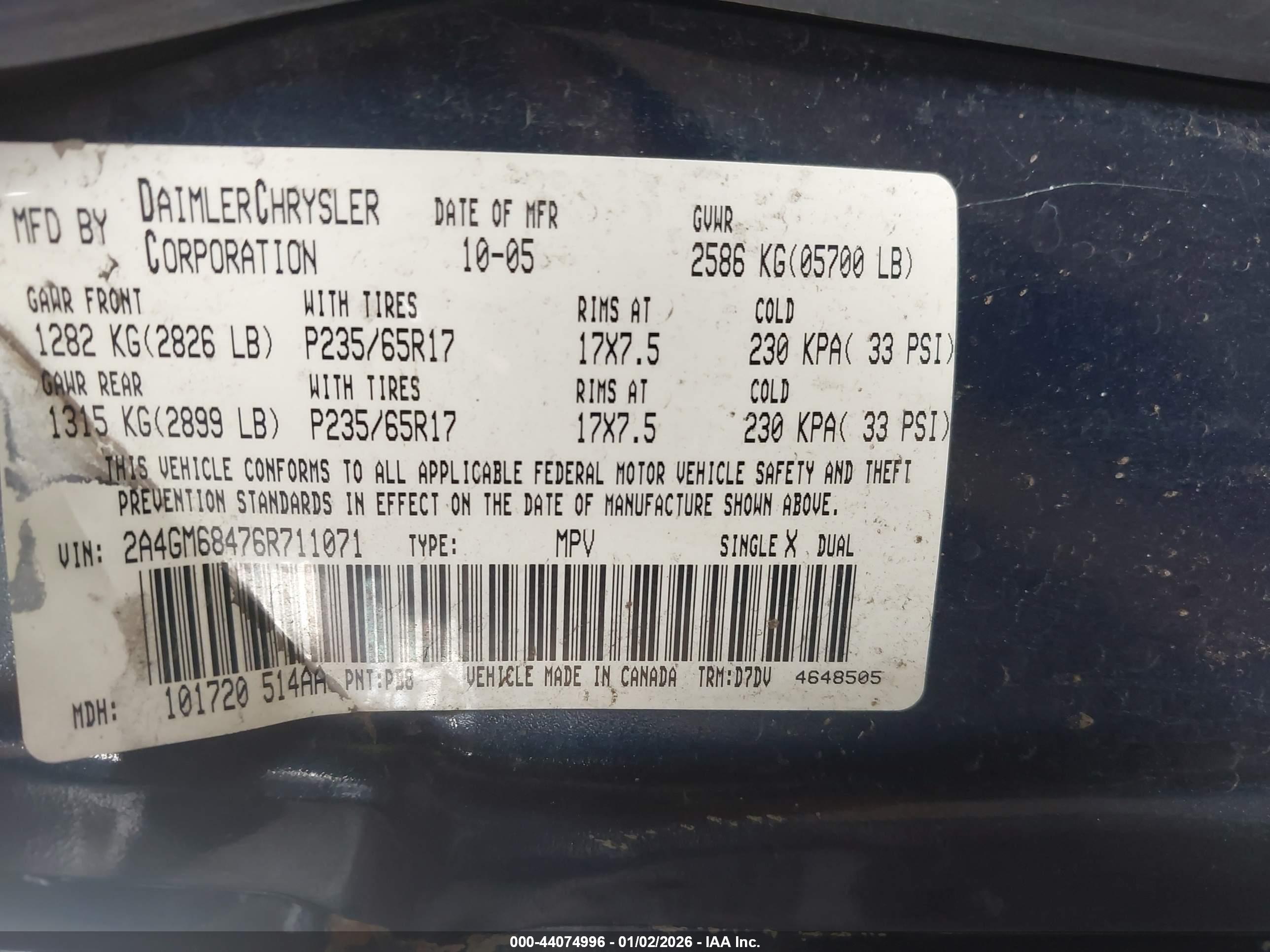 CHRYSLER PACIFICA image 9