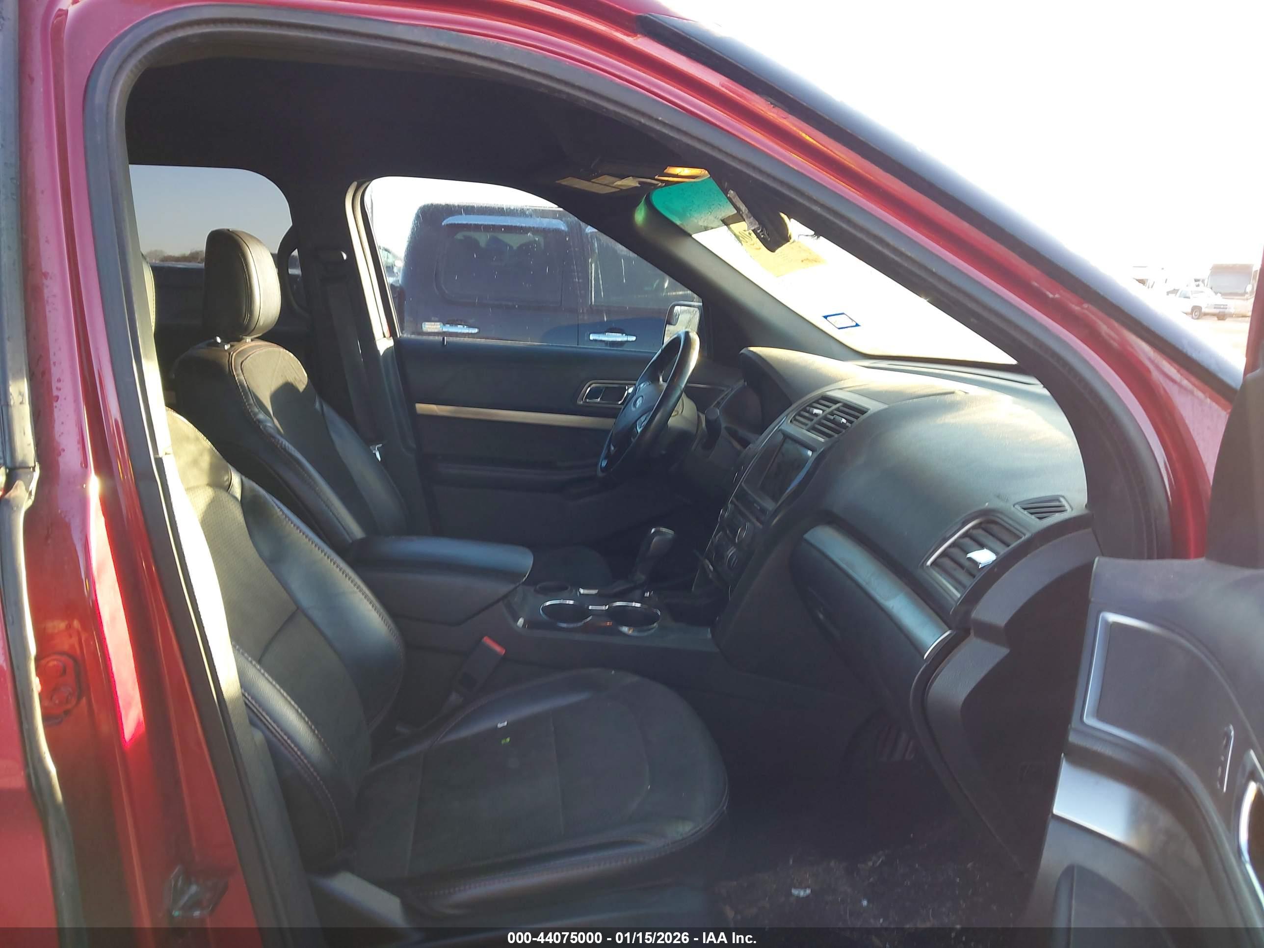 FORD EXPLORER image 5