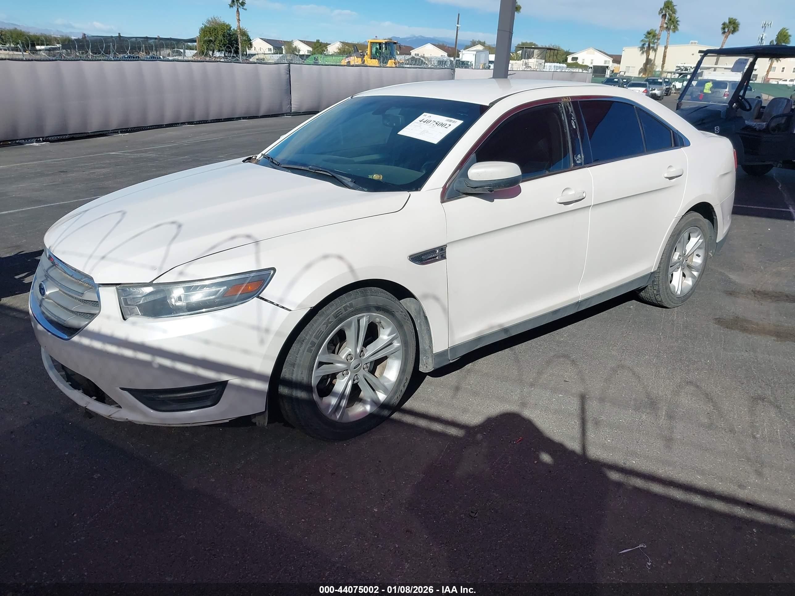 FORD TAURUS image 2