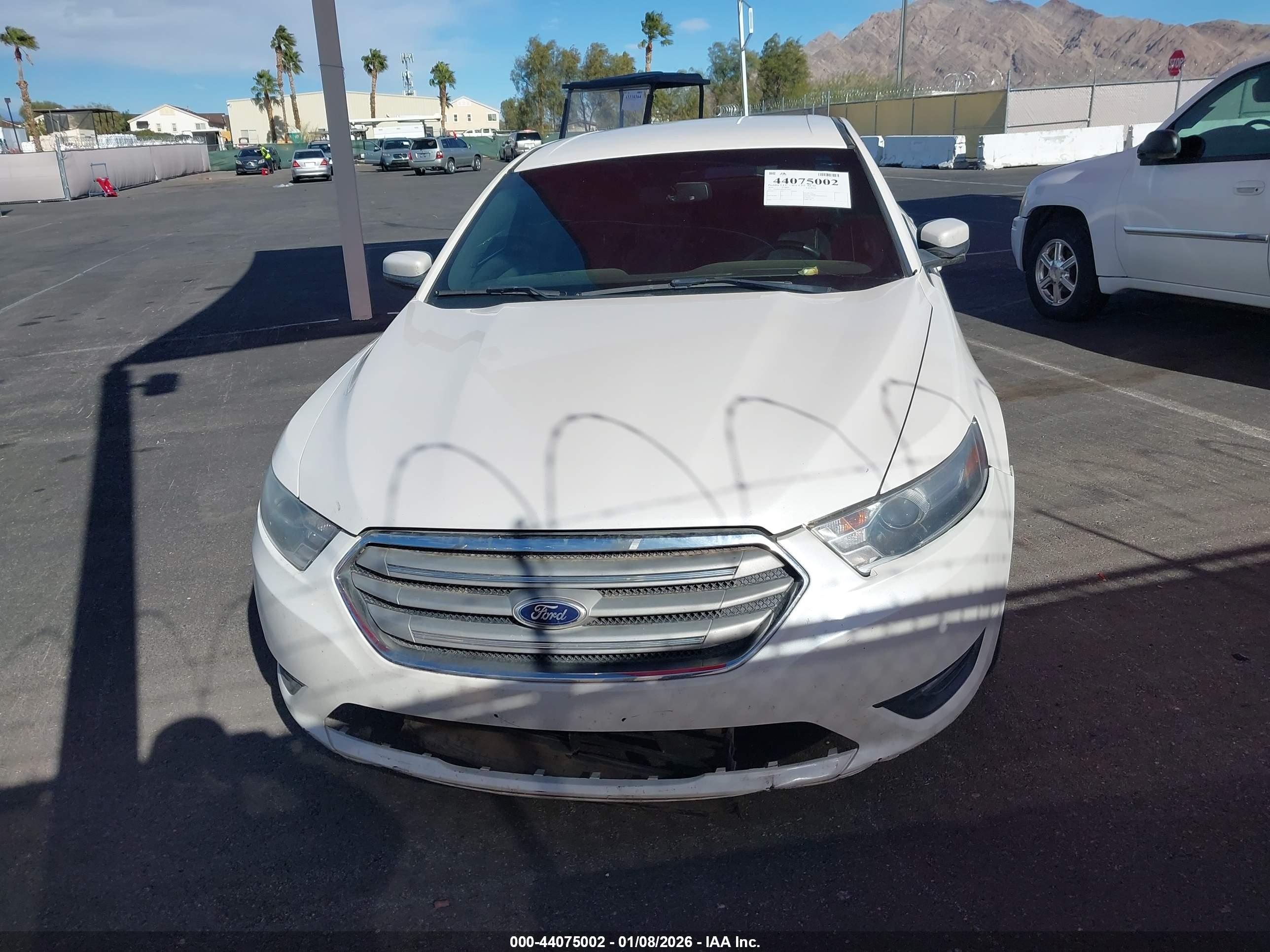 FORD TAURUS image 6