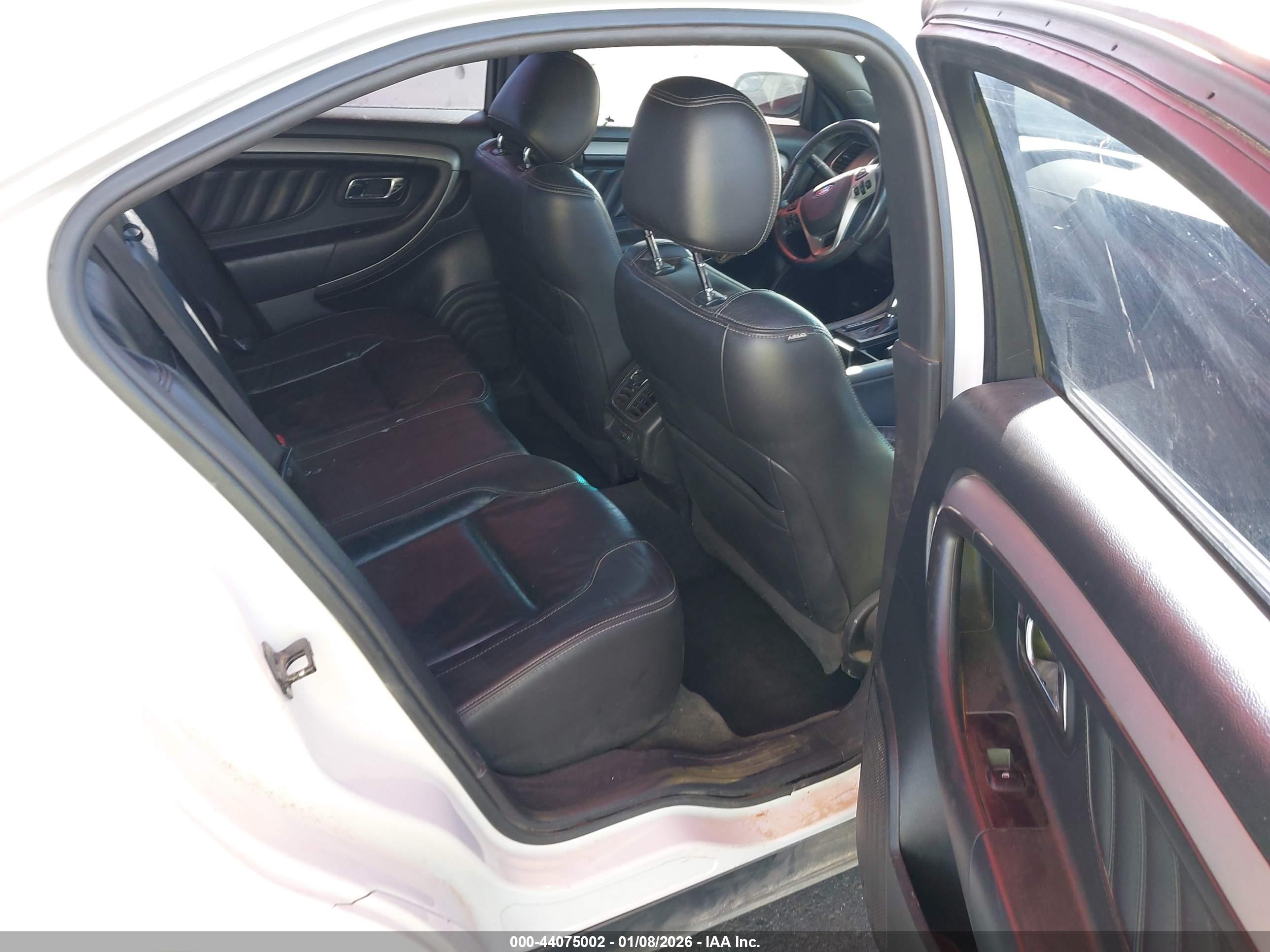FORD TAURUS image 8