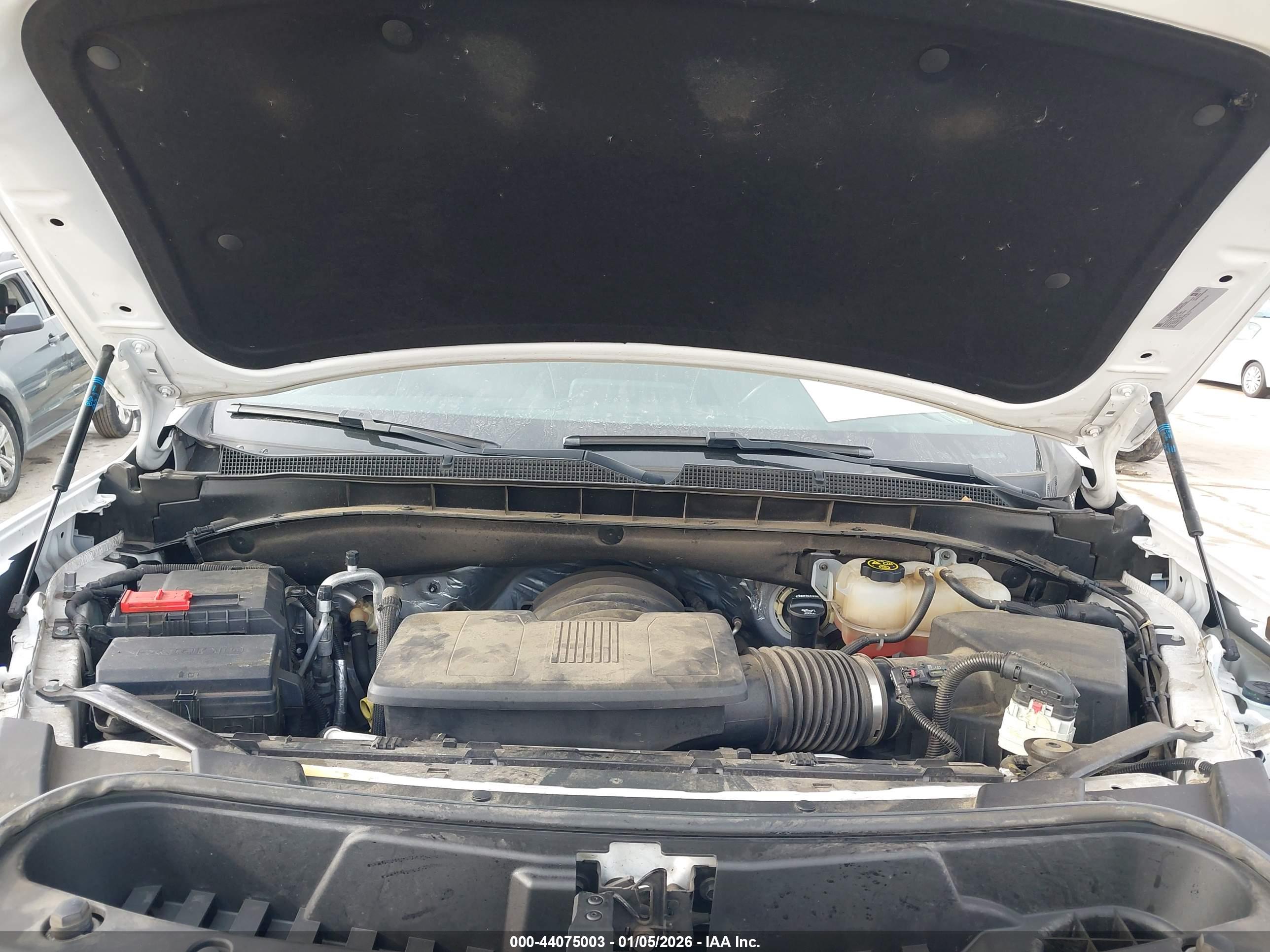 CHEVROLET SUBURBAN image 10