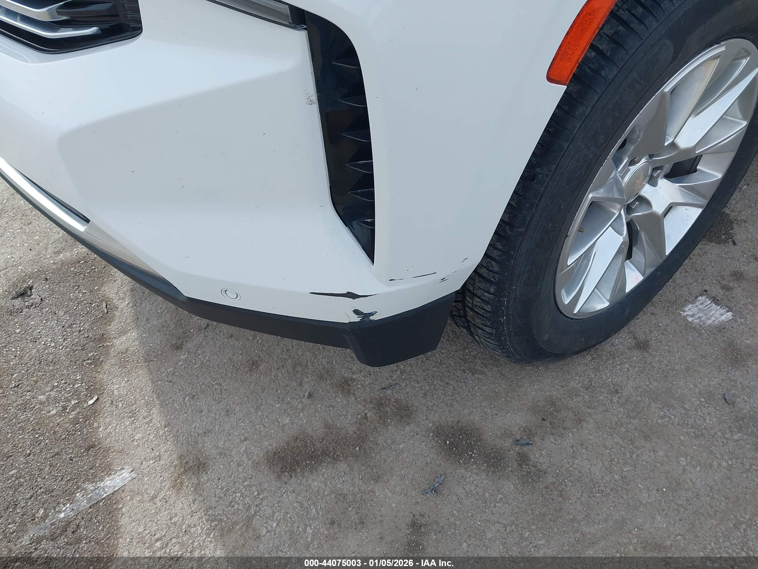CHEVROLET SUBURBAN image 6