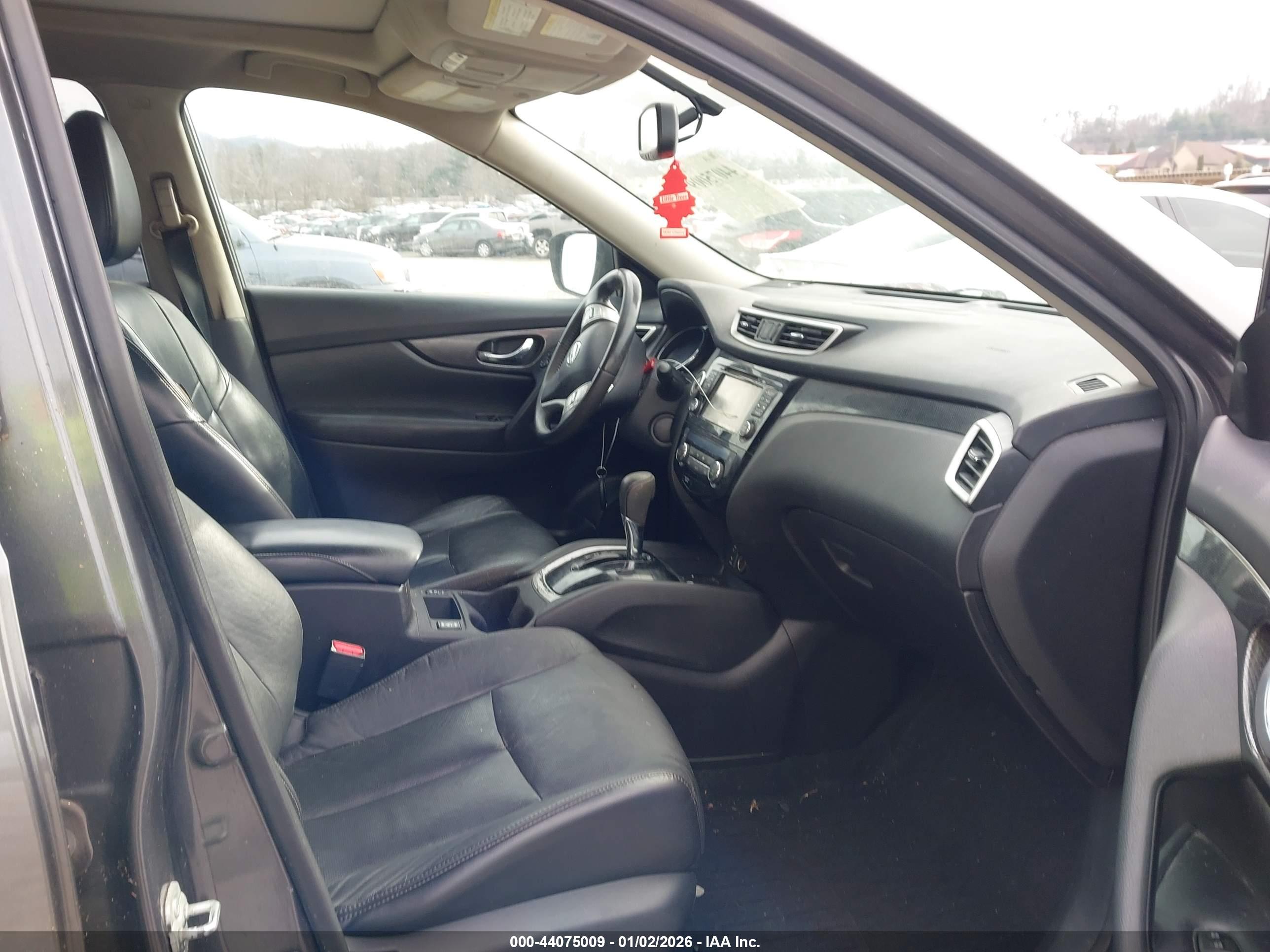 NISSAN ROGUE image 5