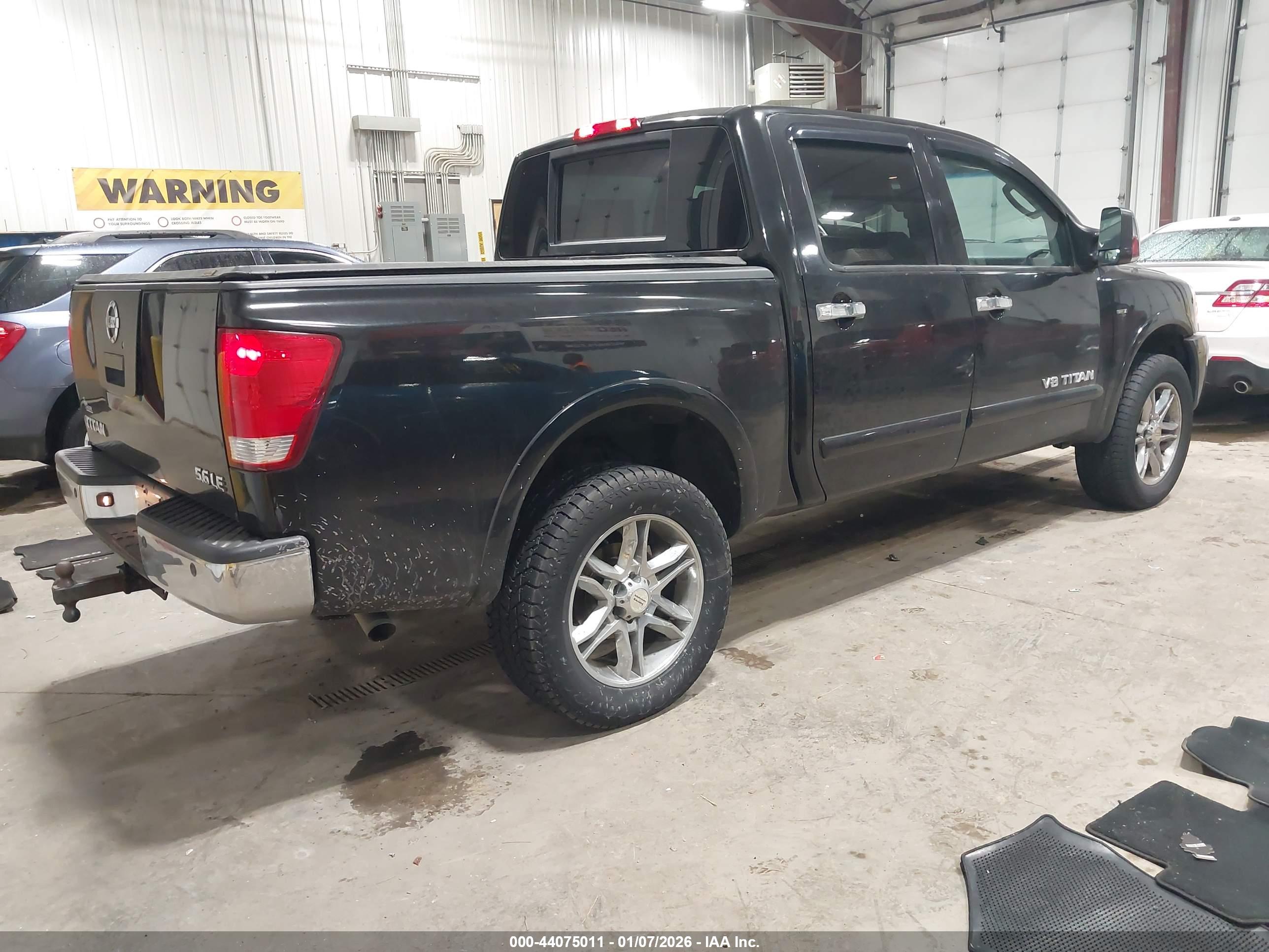 NISSAN TITAN image 4