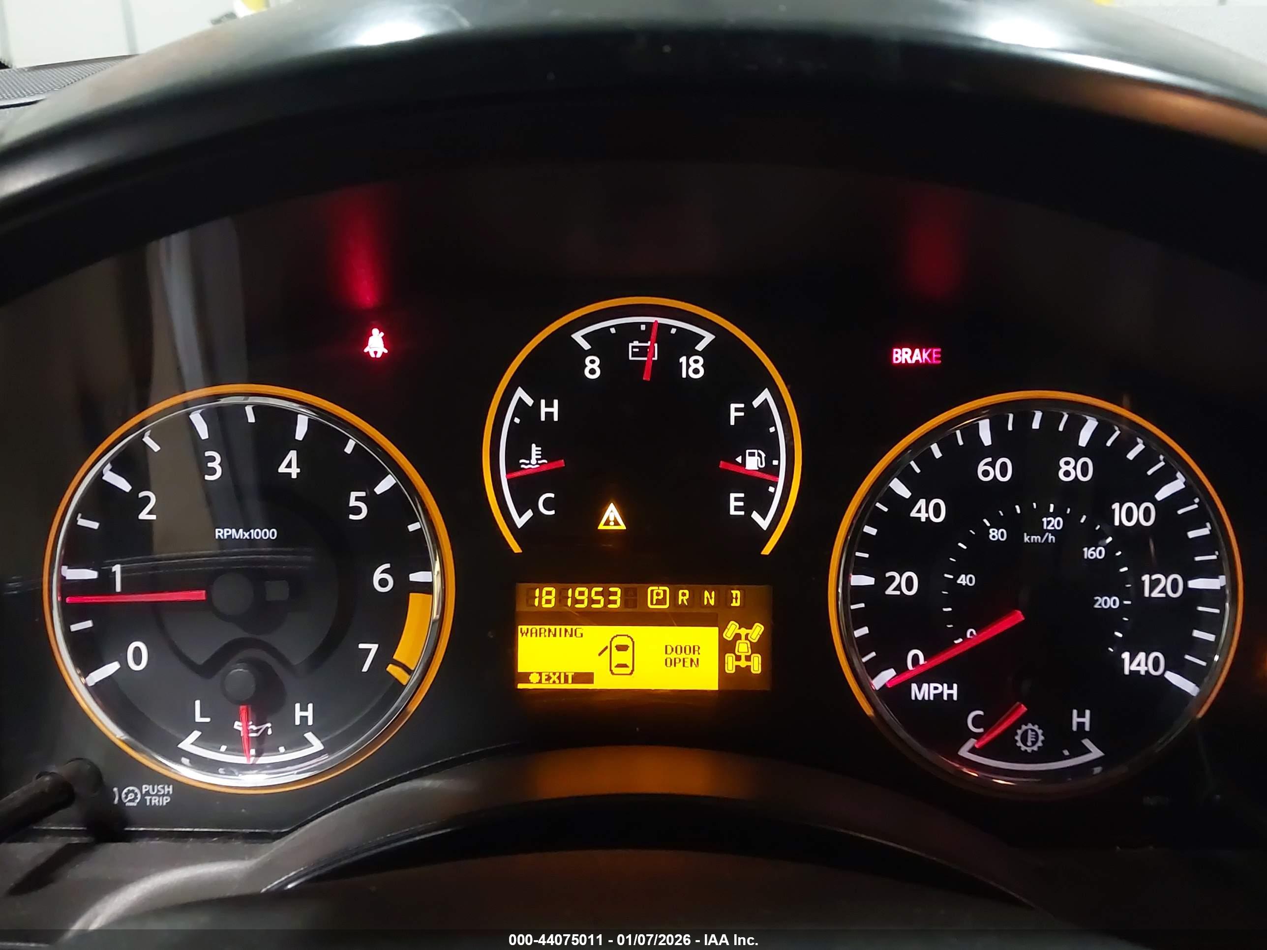 NISSAN TITAN image 7