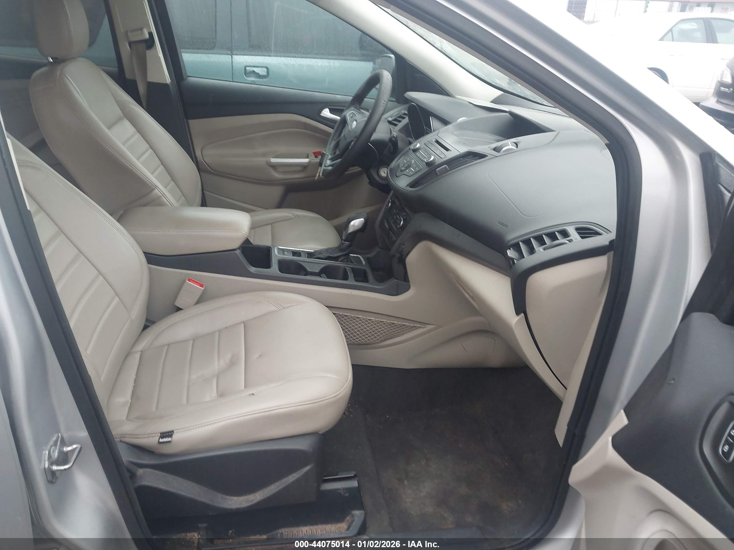 FORD ESCAPE image 5