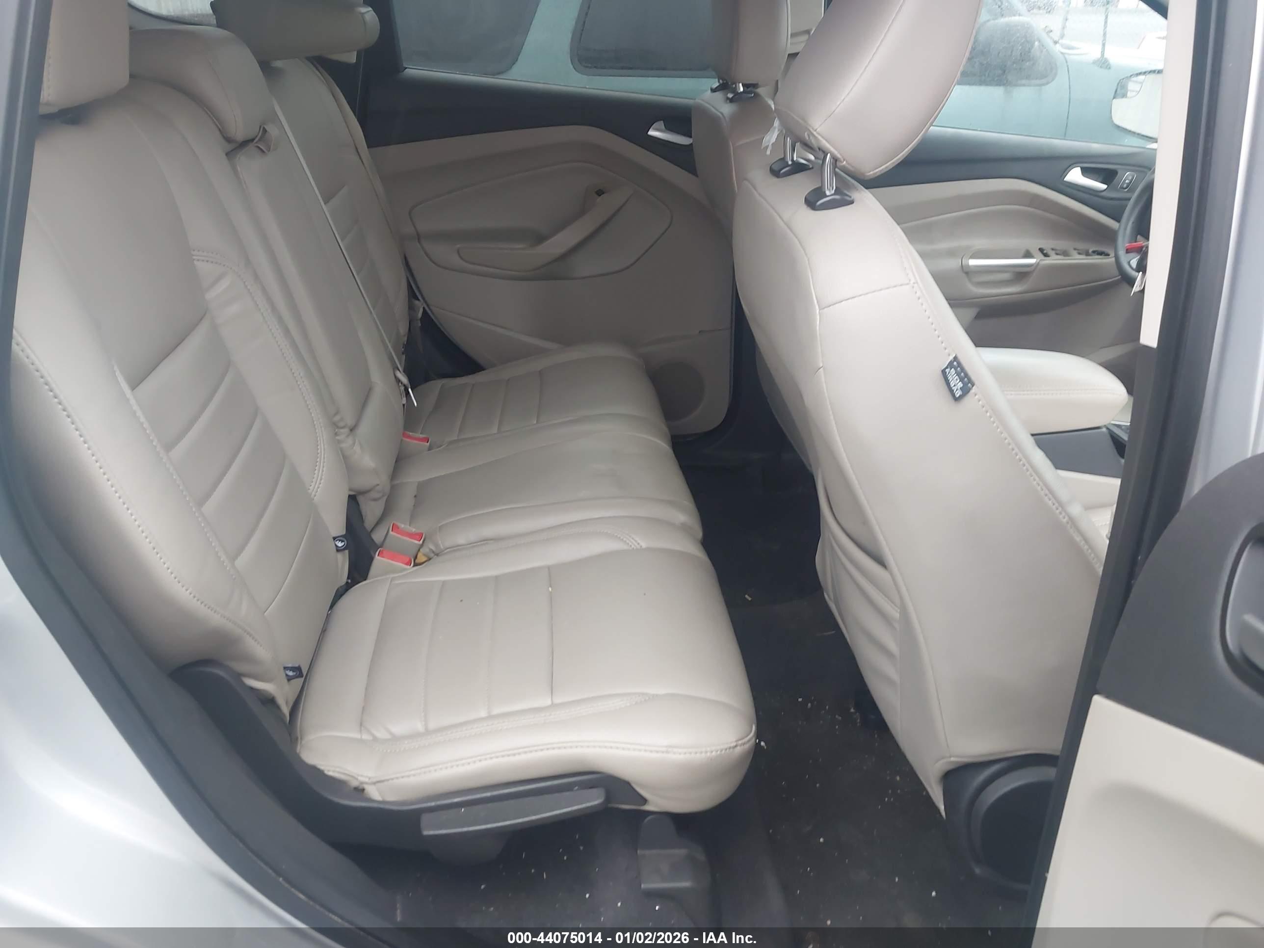 FORD ESCAPE image 8