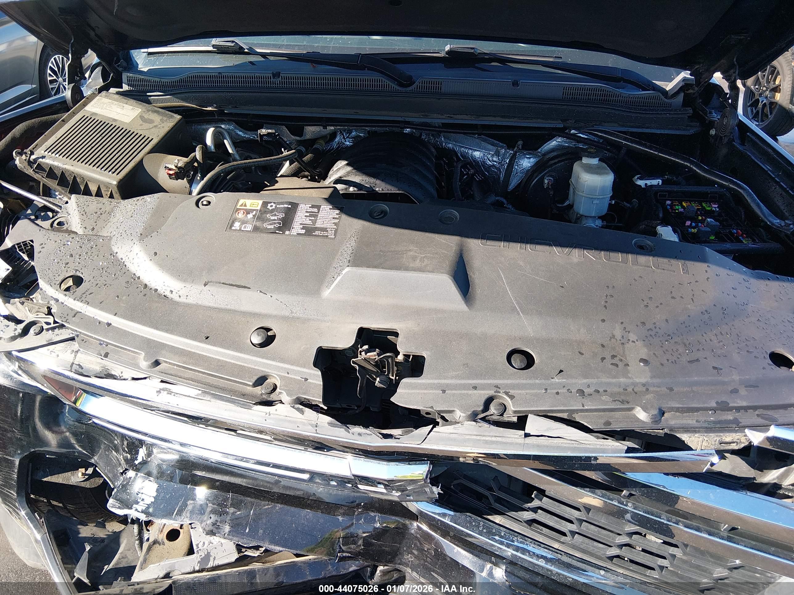 CHEVROLET SUBURBAN image 10