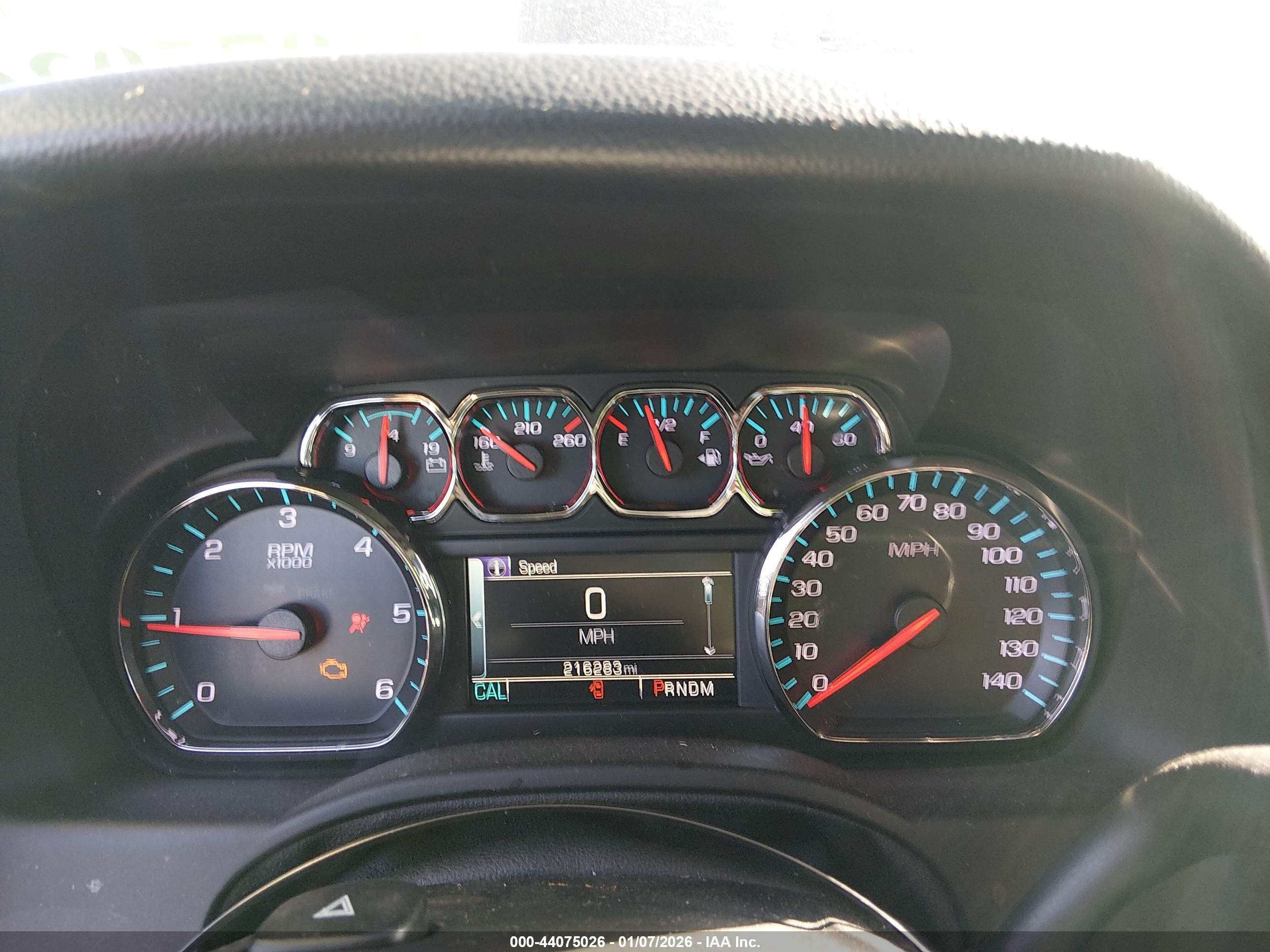CHEVROLET SUBURBAN image 7