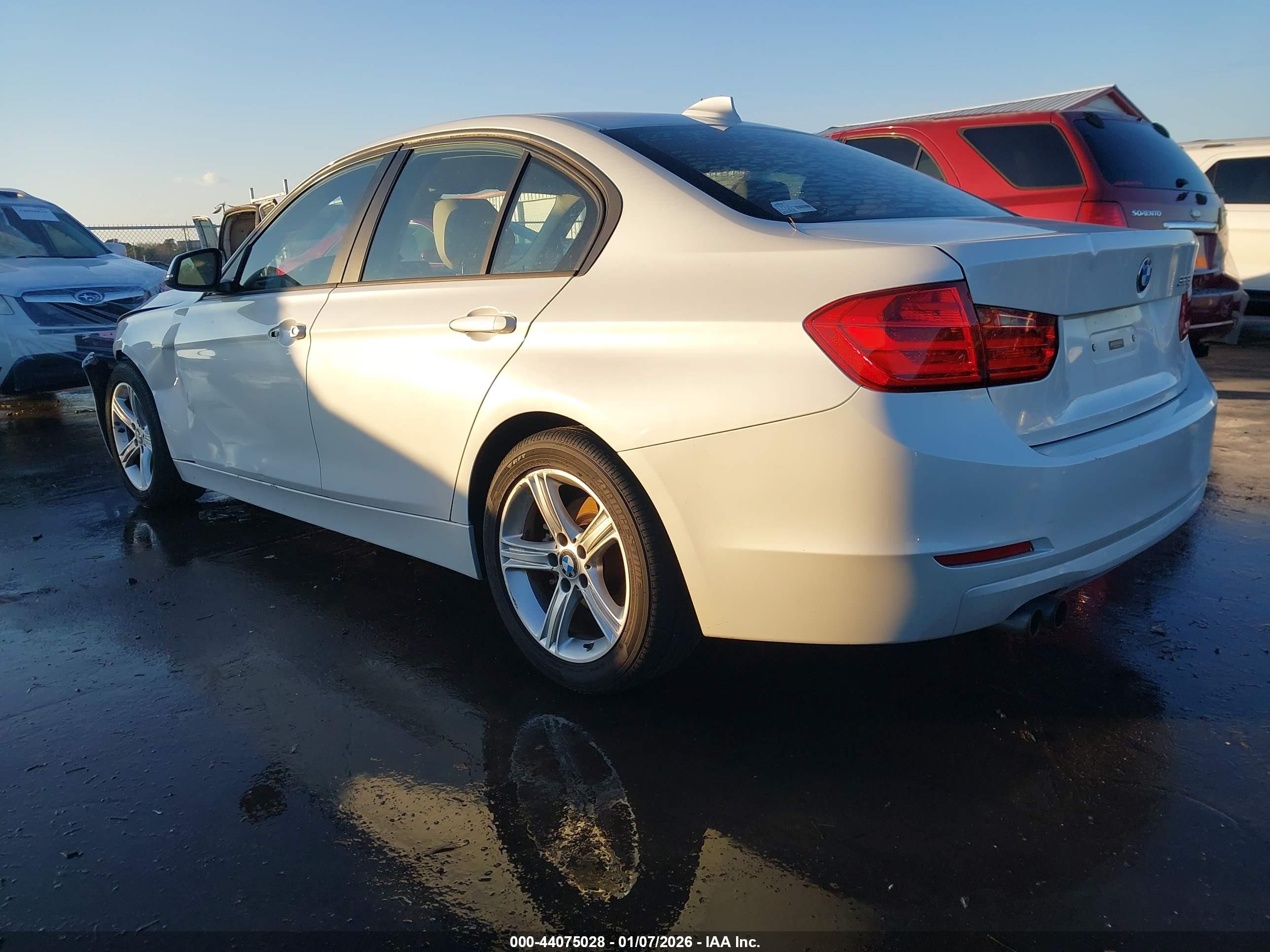 BMW 328I image 3