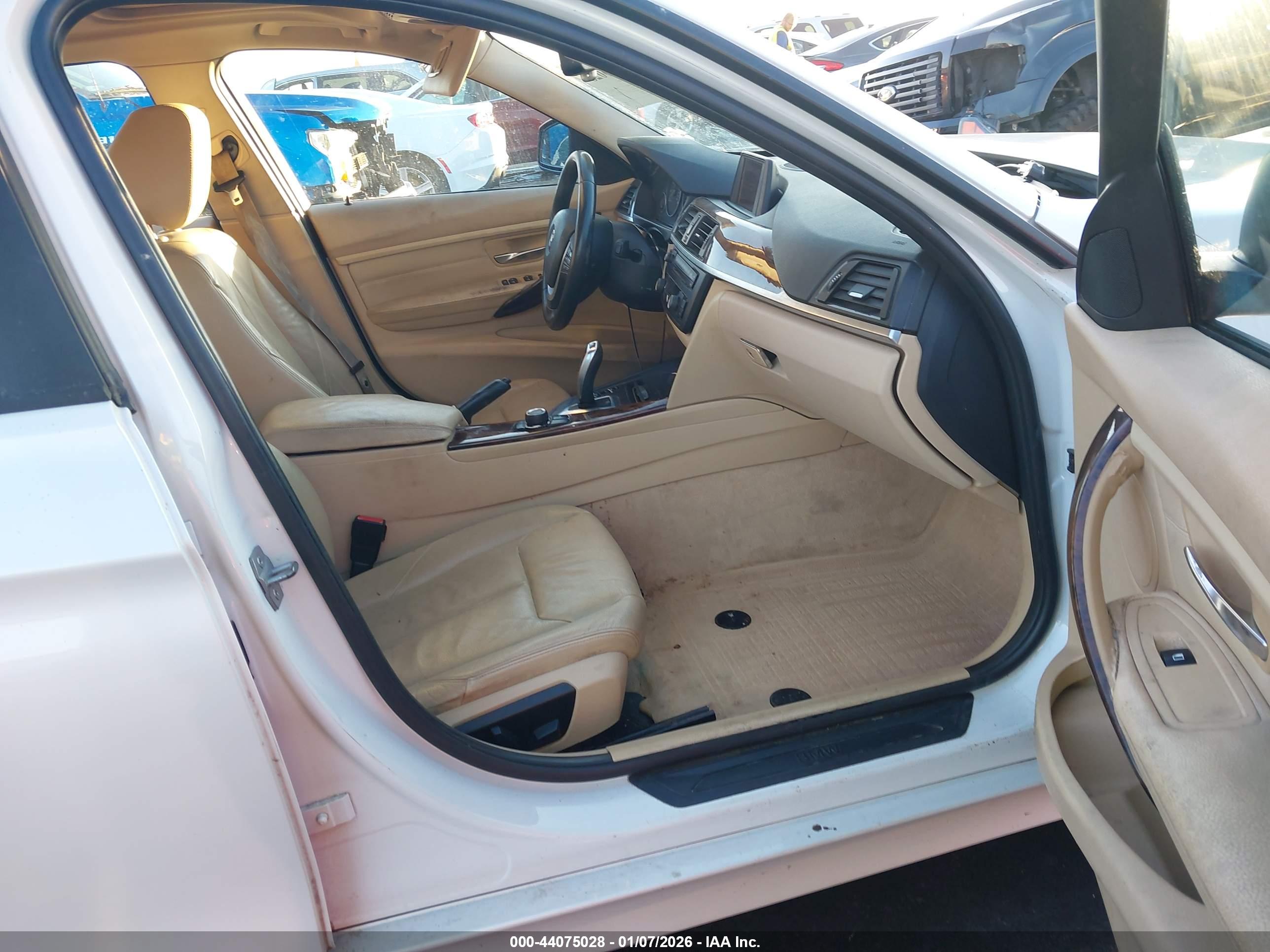 BMW 328I image 5
