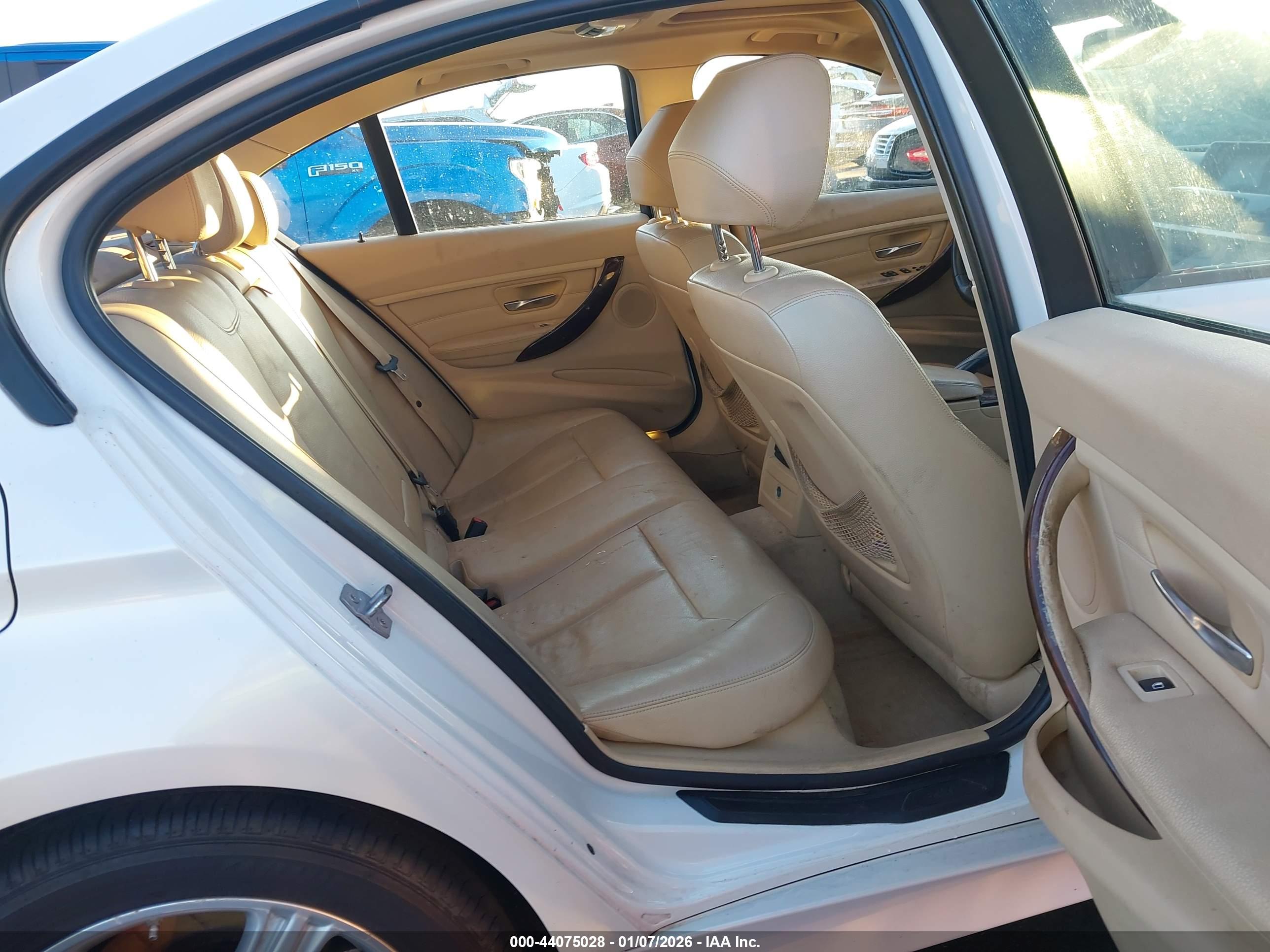 BMW 328I image 8
