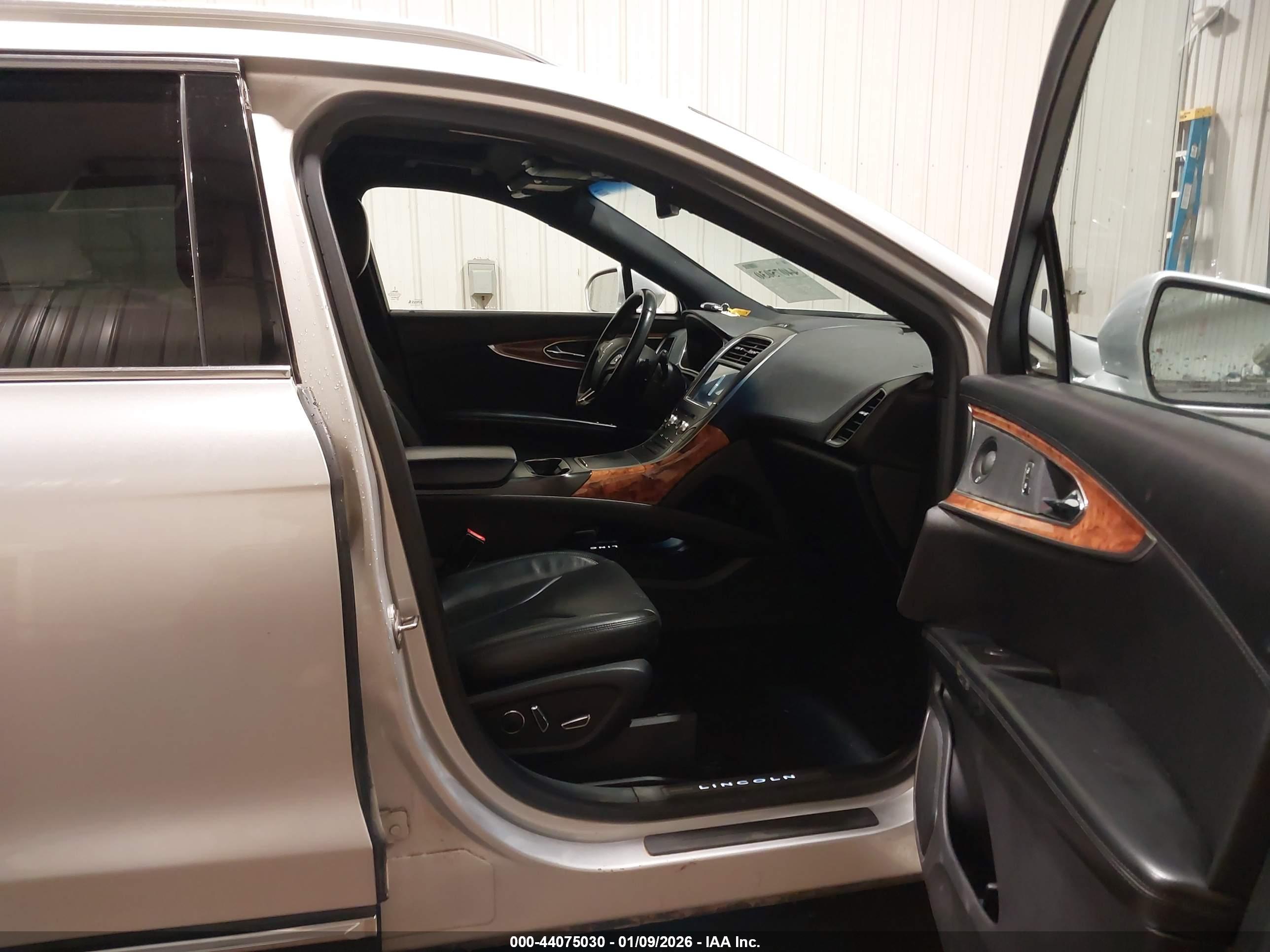 LINCOLN MKX image 5