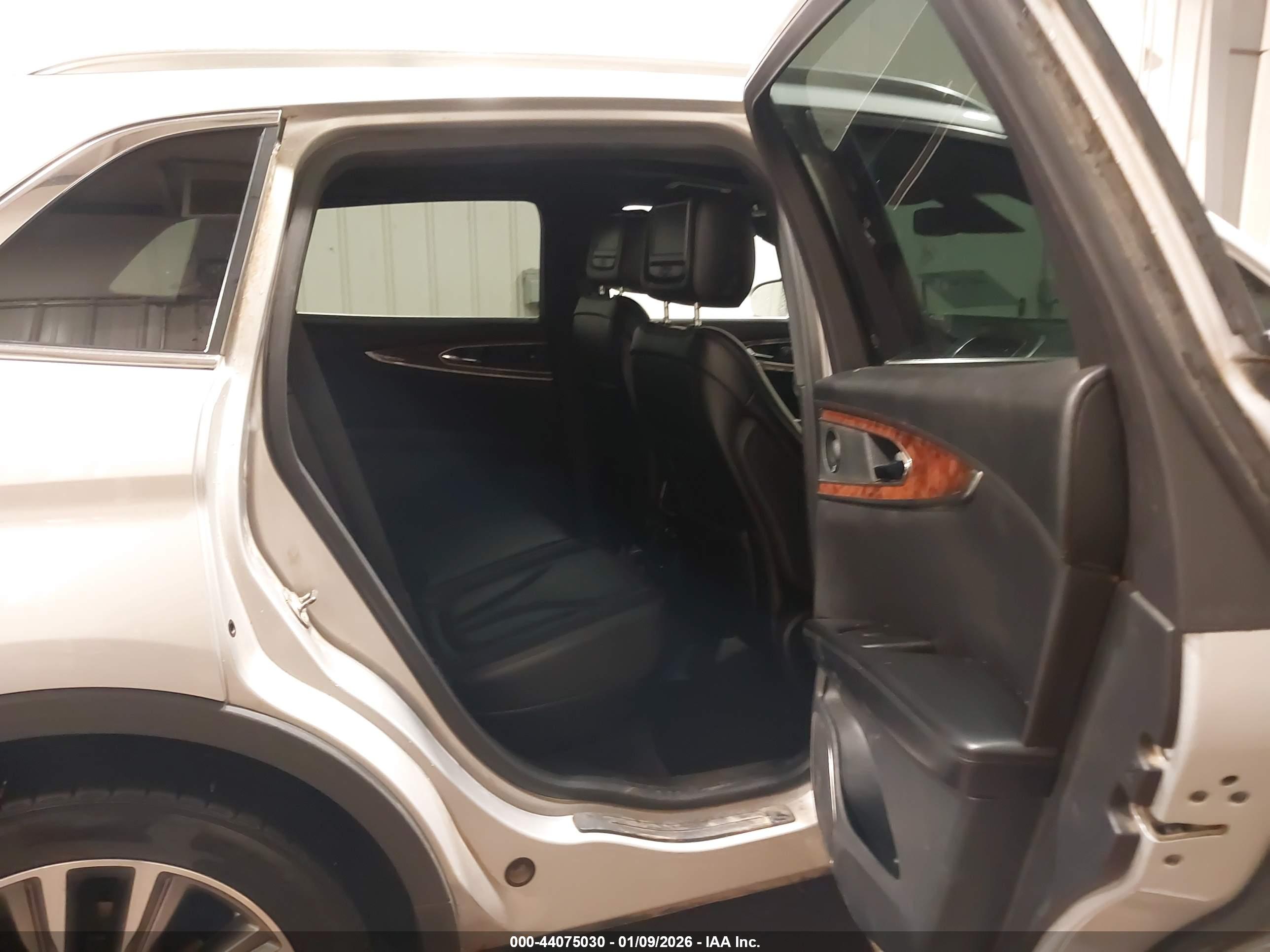 LINCOLN MKX image 8