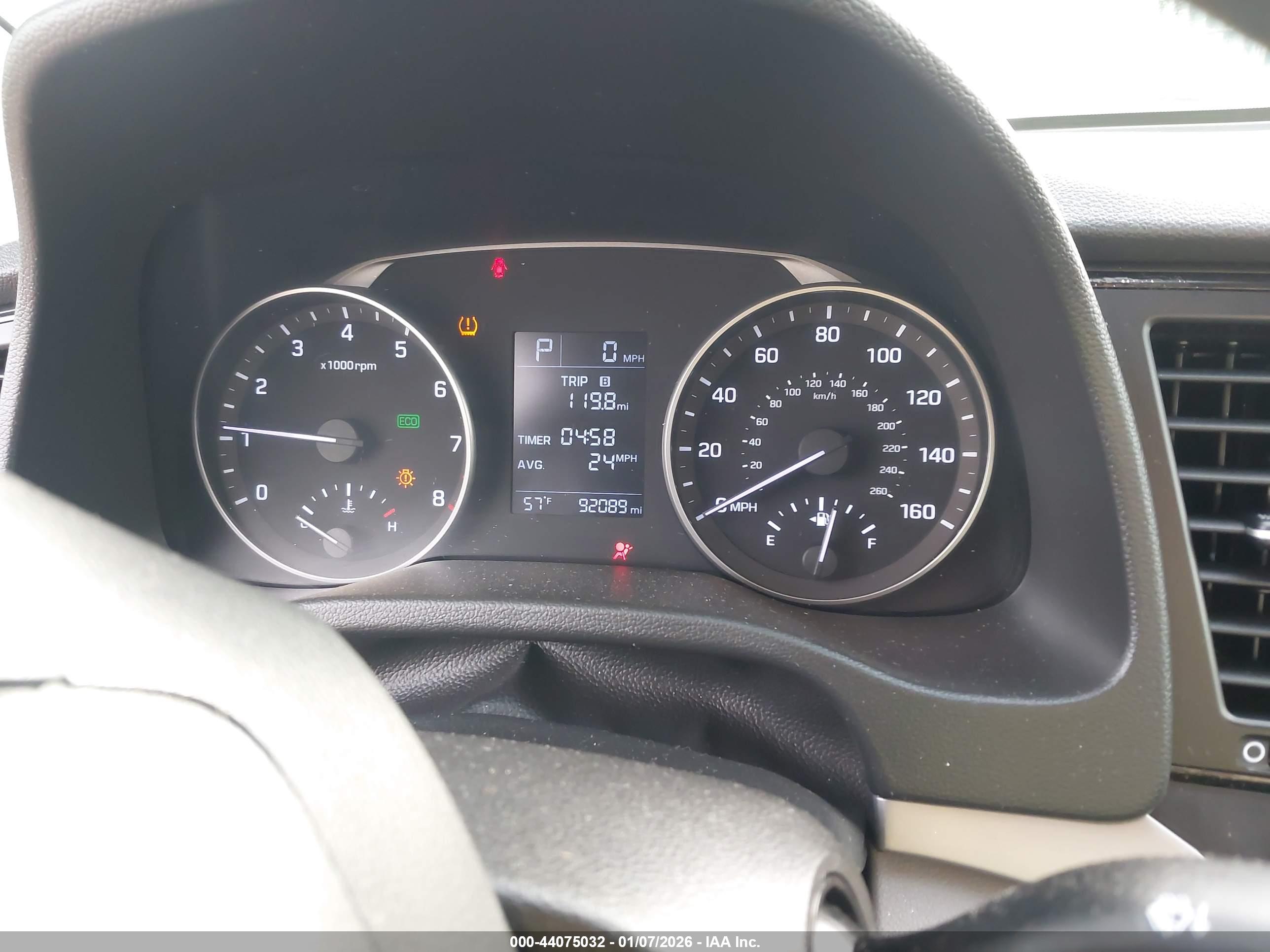 HYUNDAI ELANTRA image 7