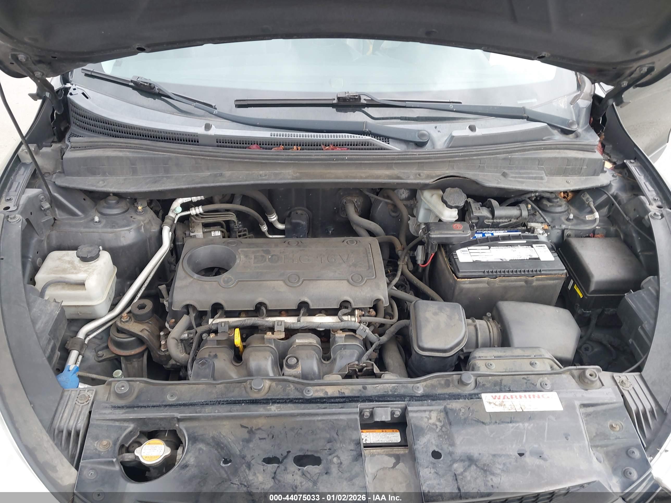 HYUNDAI TUCSON image 10