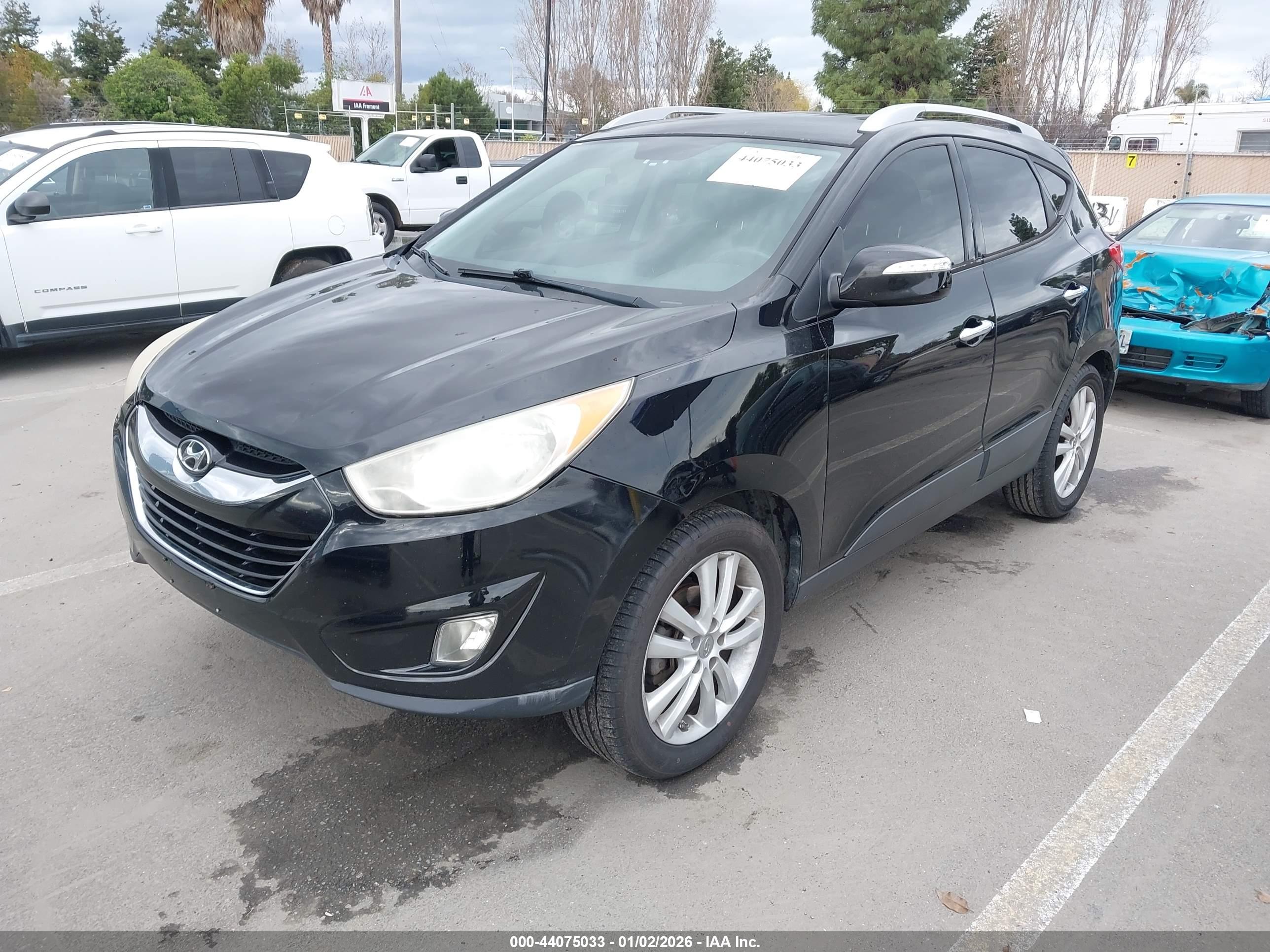 HYUNDAI TUCSON image 2