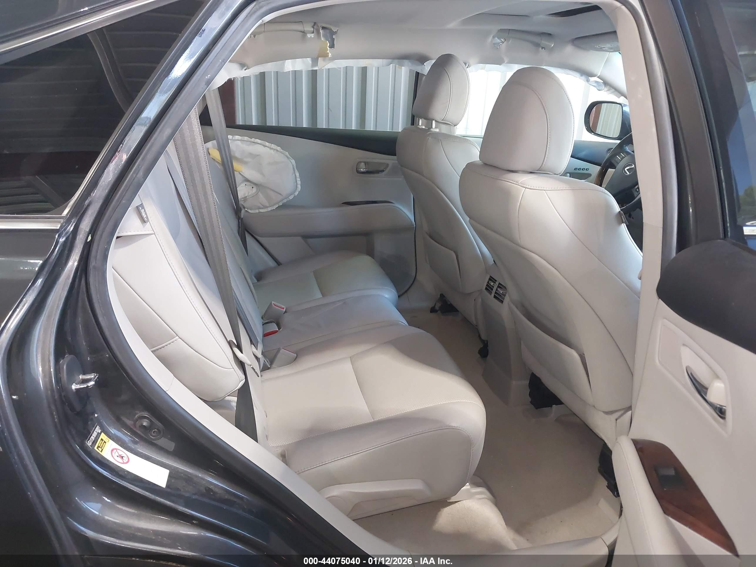 LEXUS RX image 8