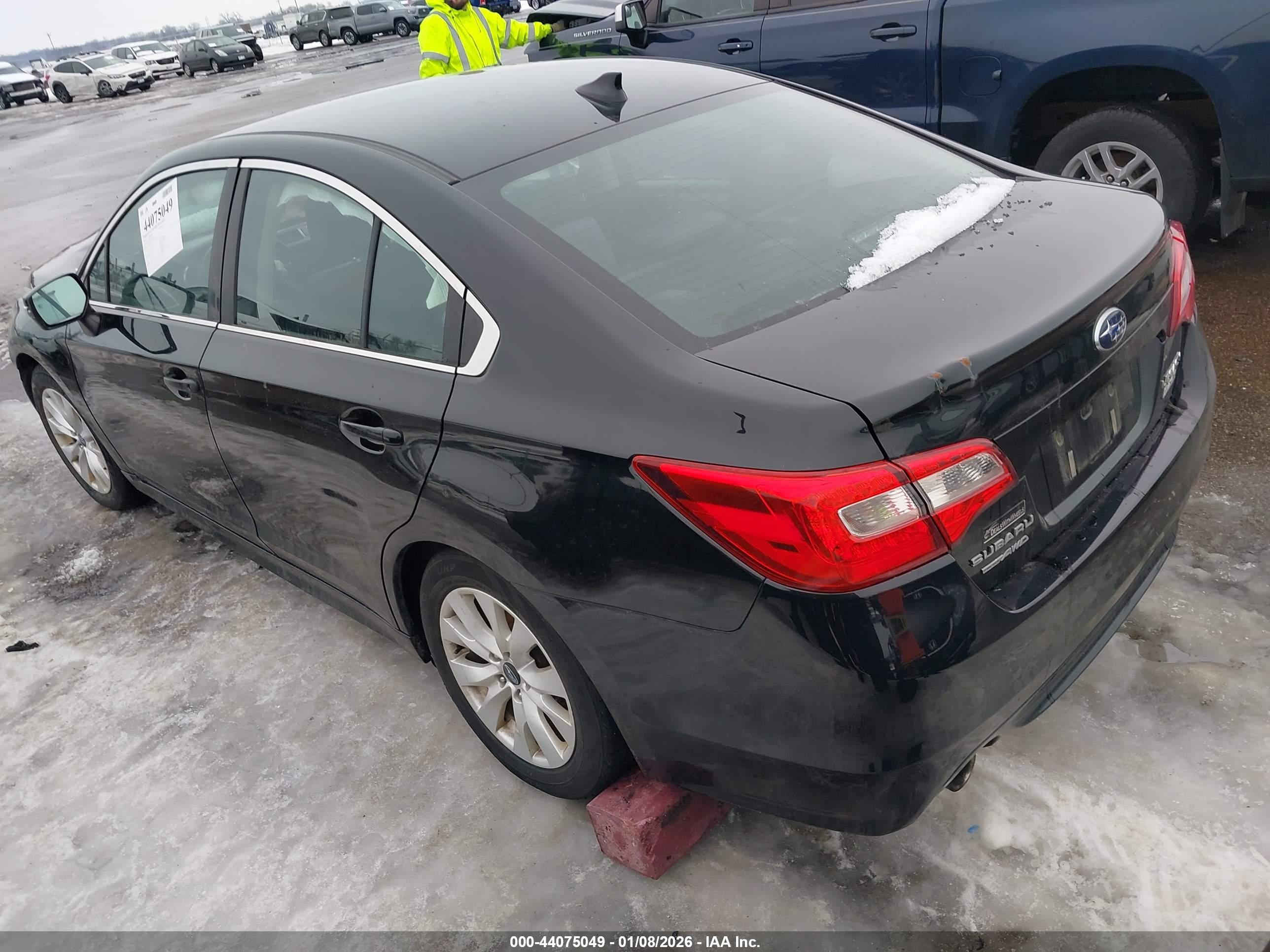 SUBARU LEGACY image 3