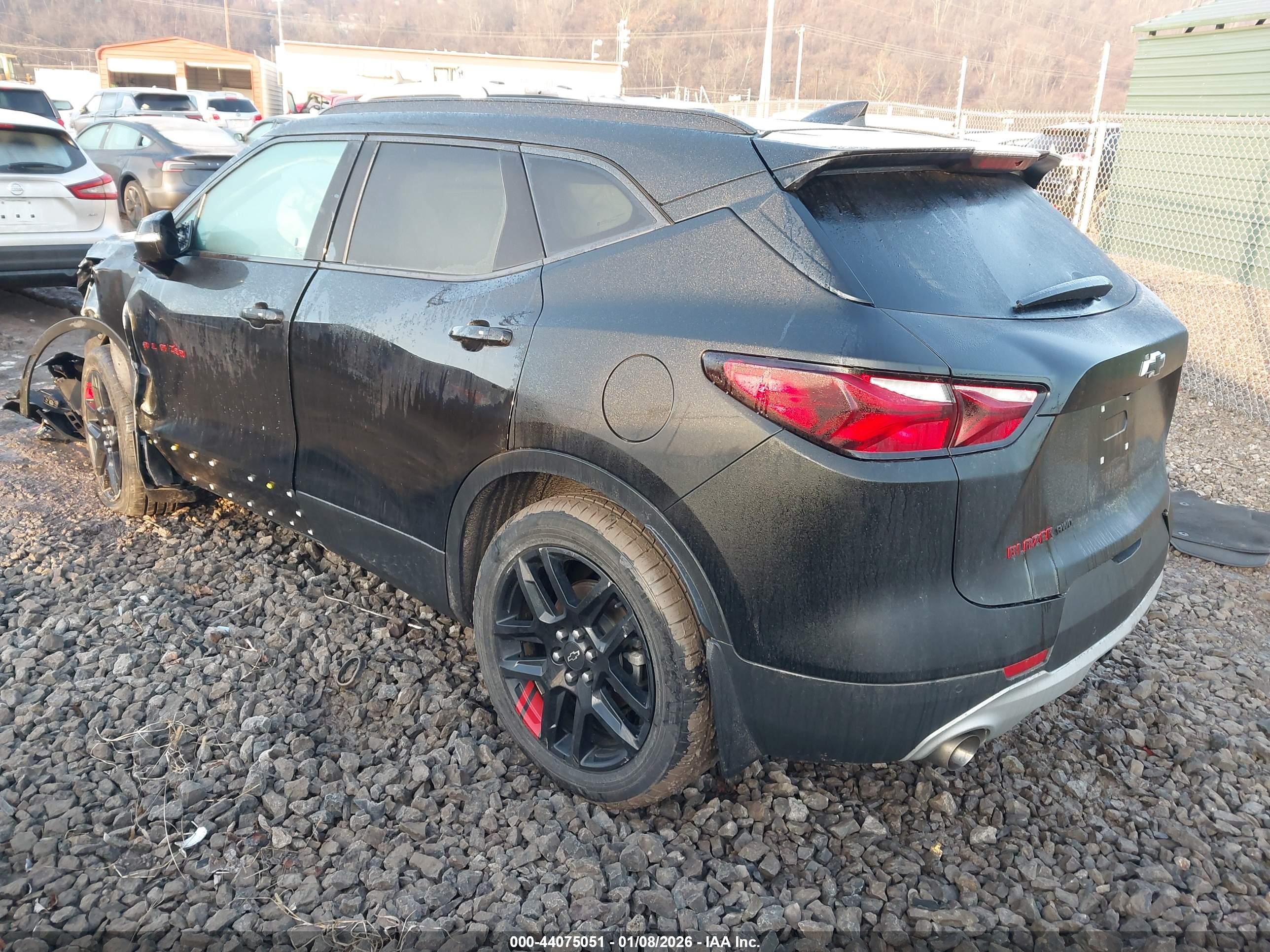 CHEVROLET BLAZER image 3