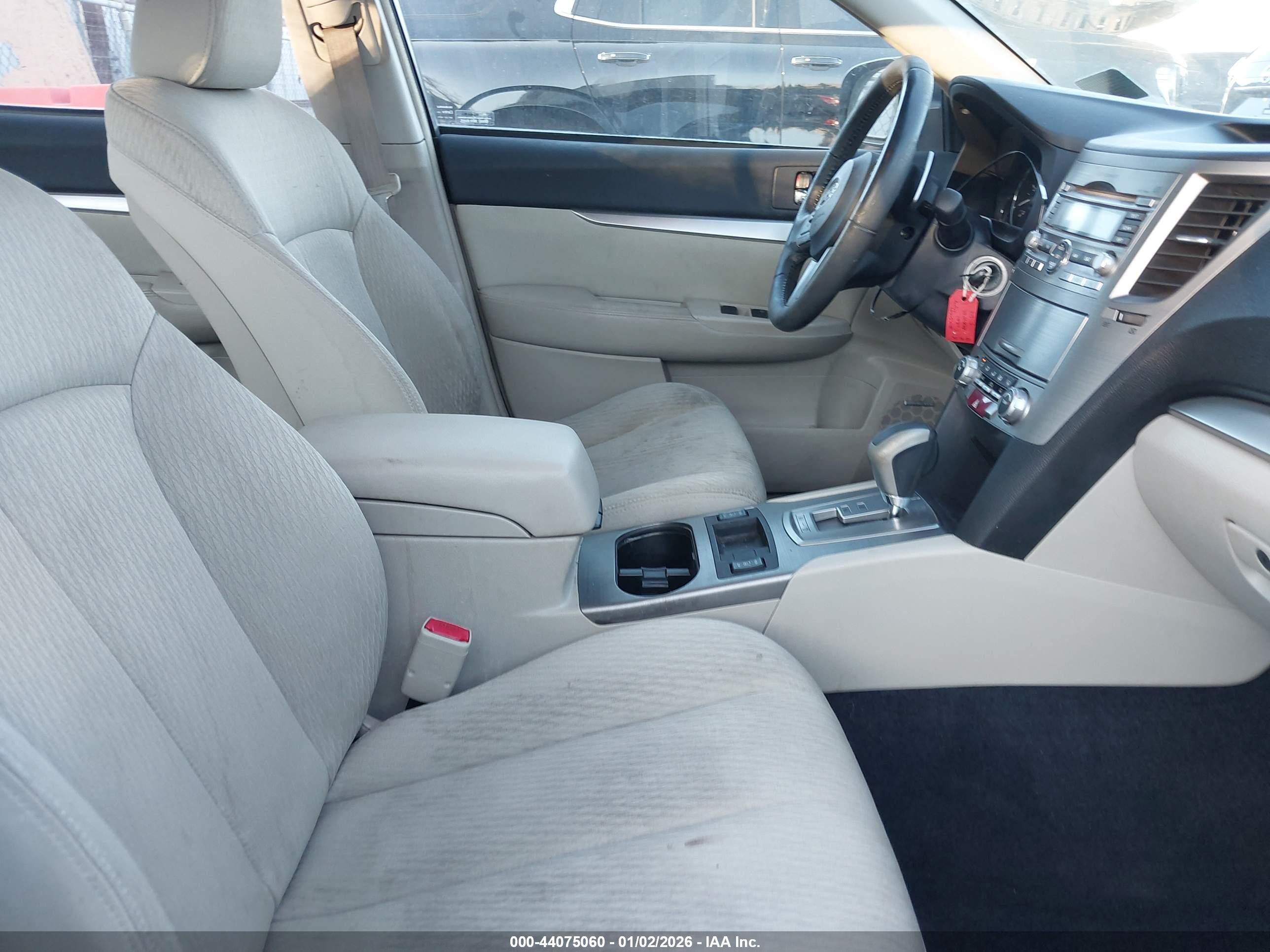 SUBARU LEGACY image 5