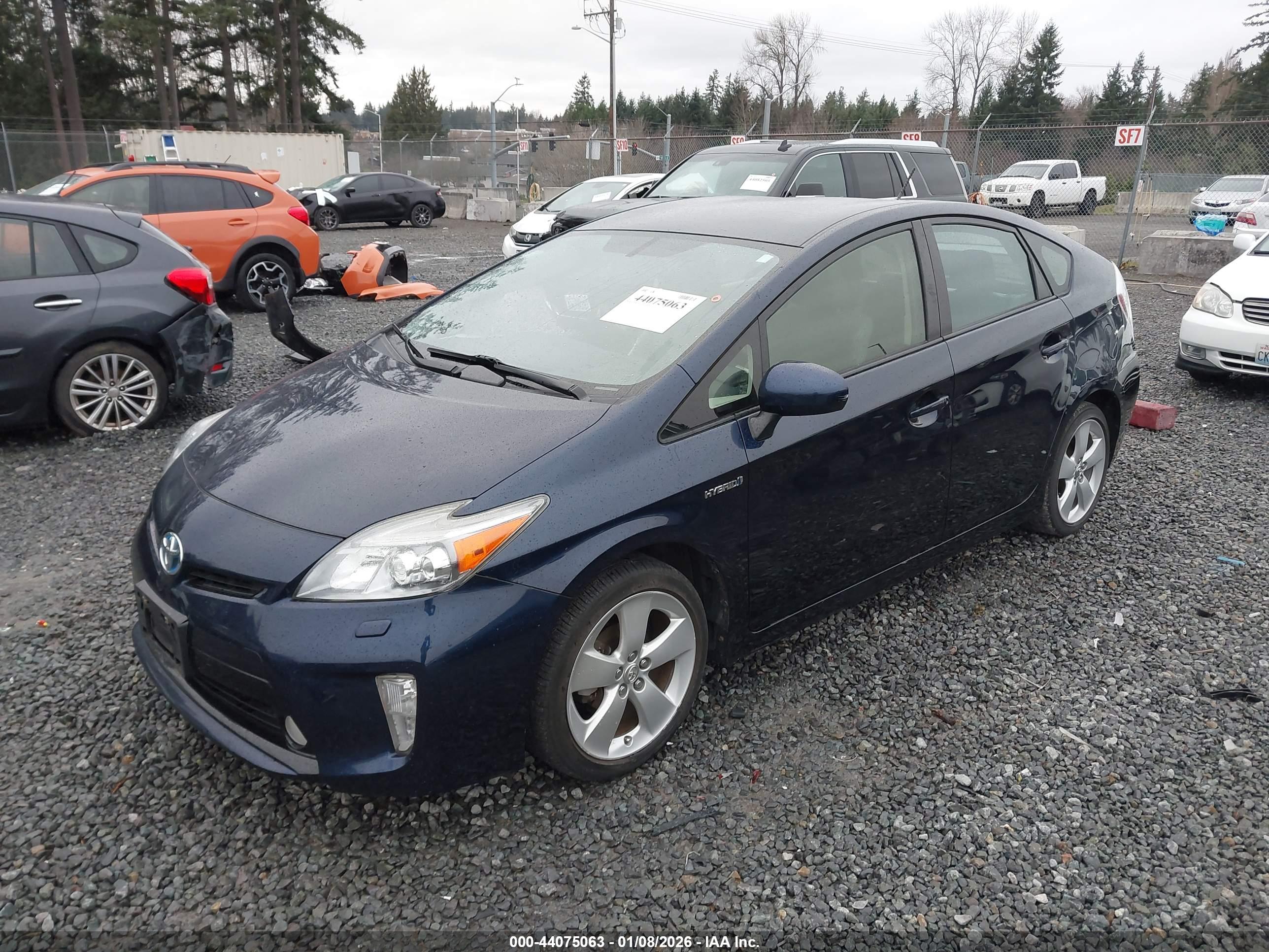 TOYOTA PRIUS image 2