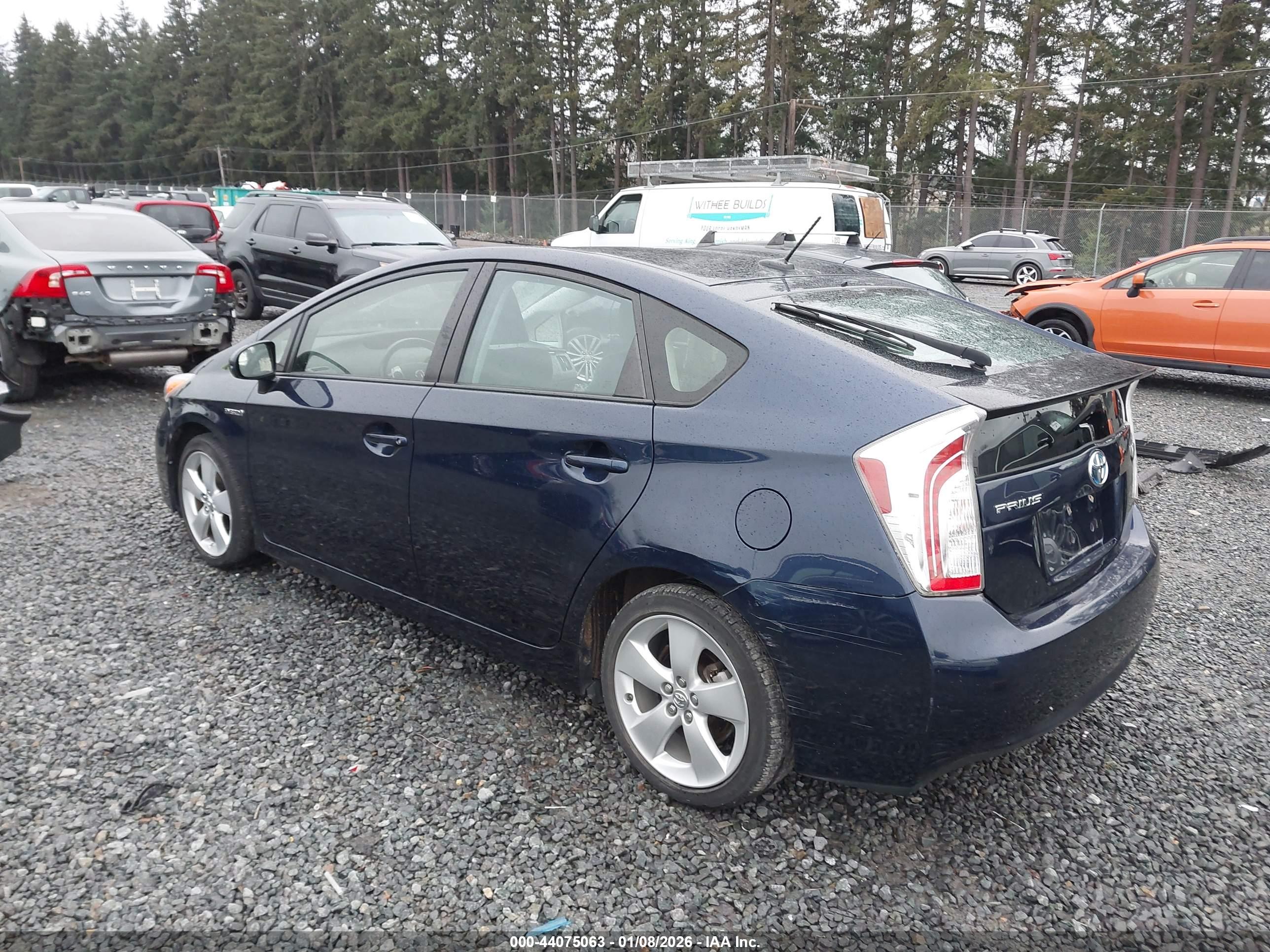 TOYOTA PRIUS image 3