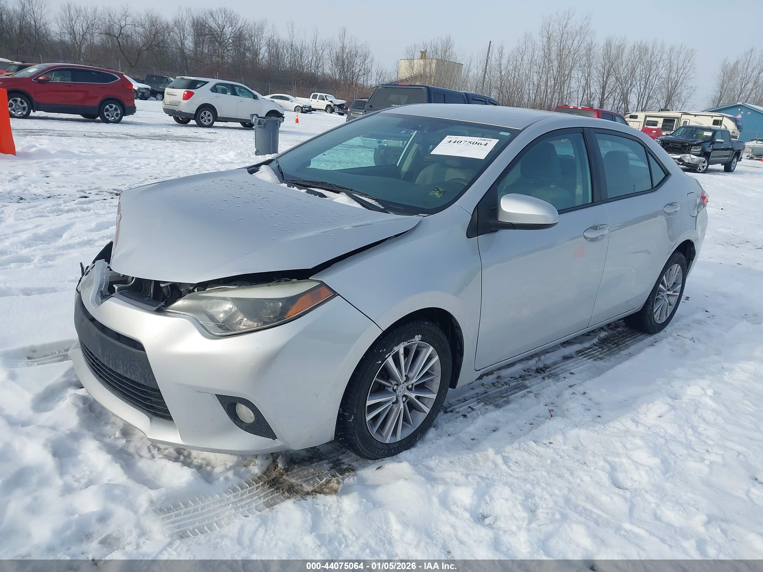 TOYOTA COROLLA image 2