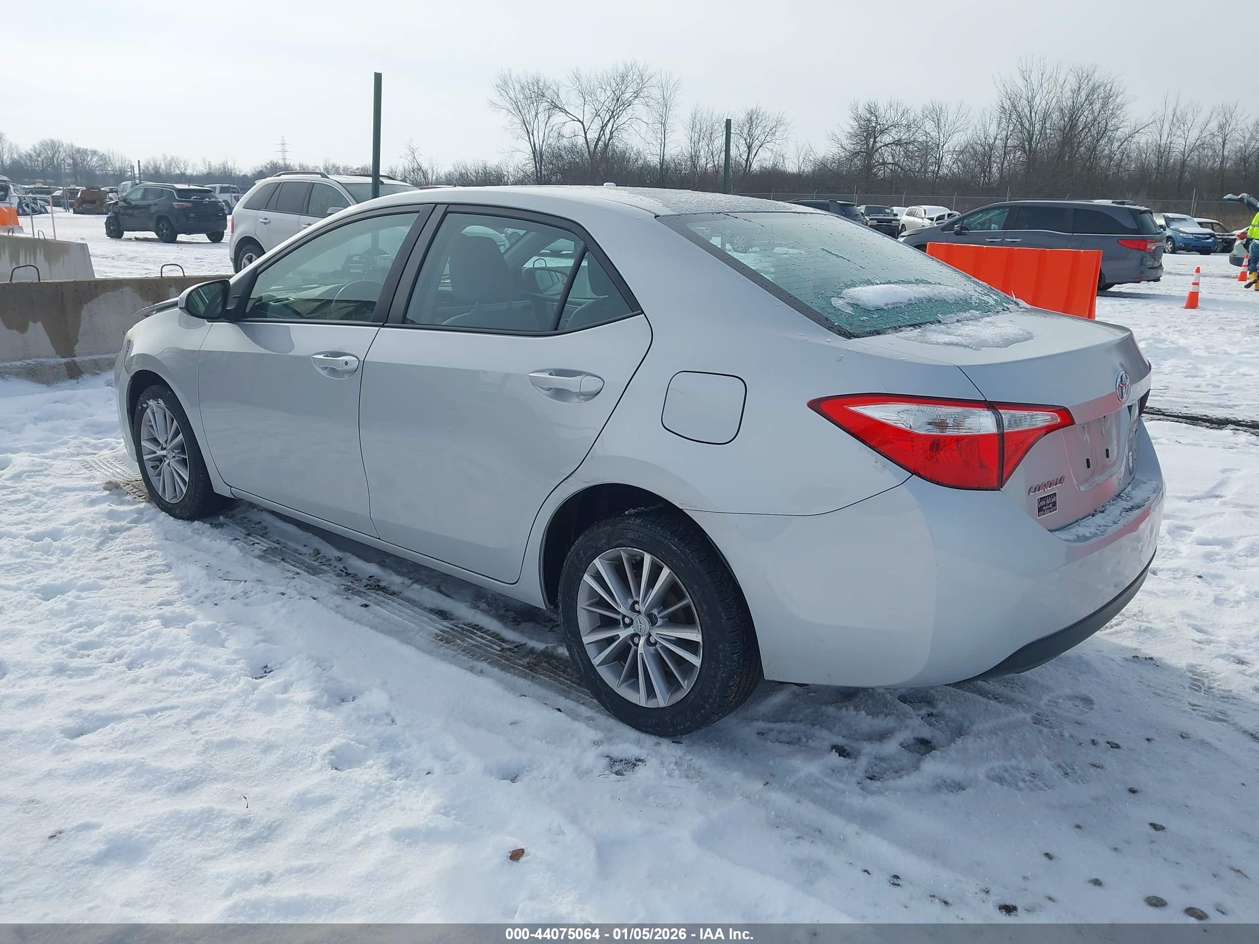 TOYOTA COROLLA image 3