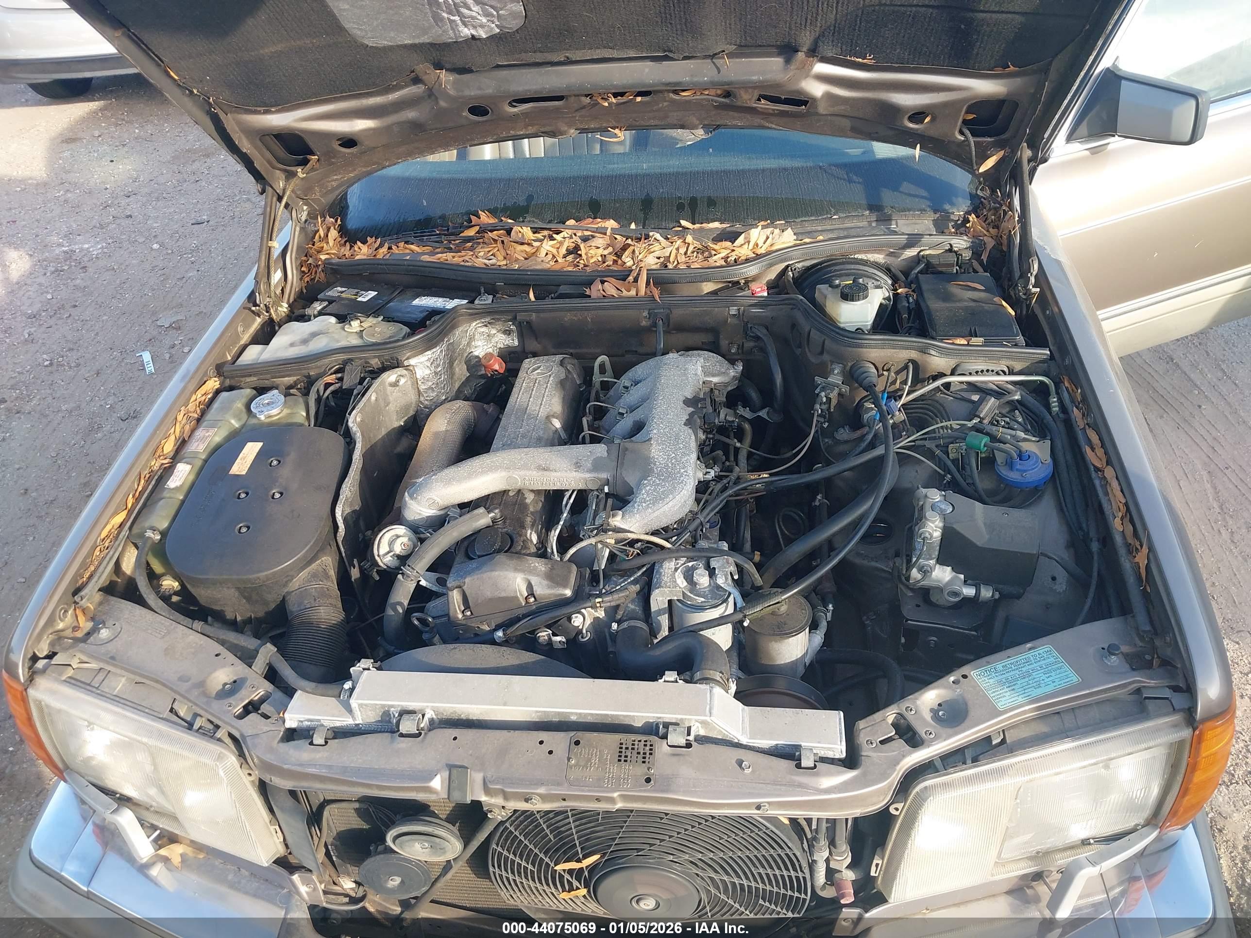 MERCEDES-BENZ 300 image 10