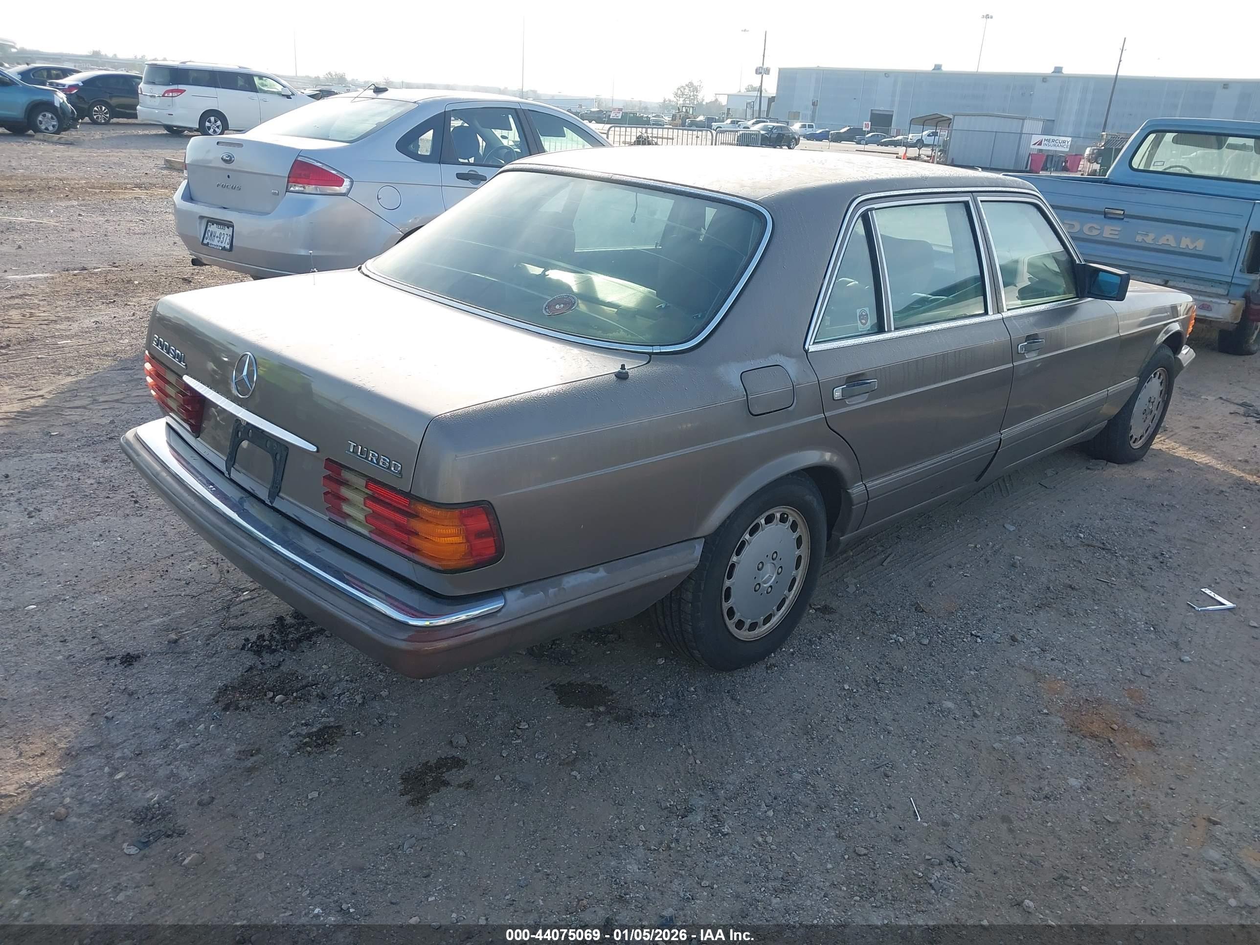 MERCEDES-BENZ 300 image 4