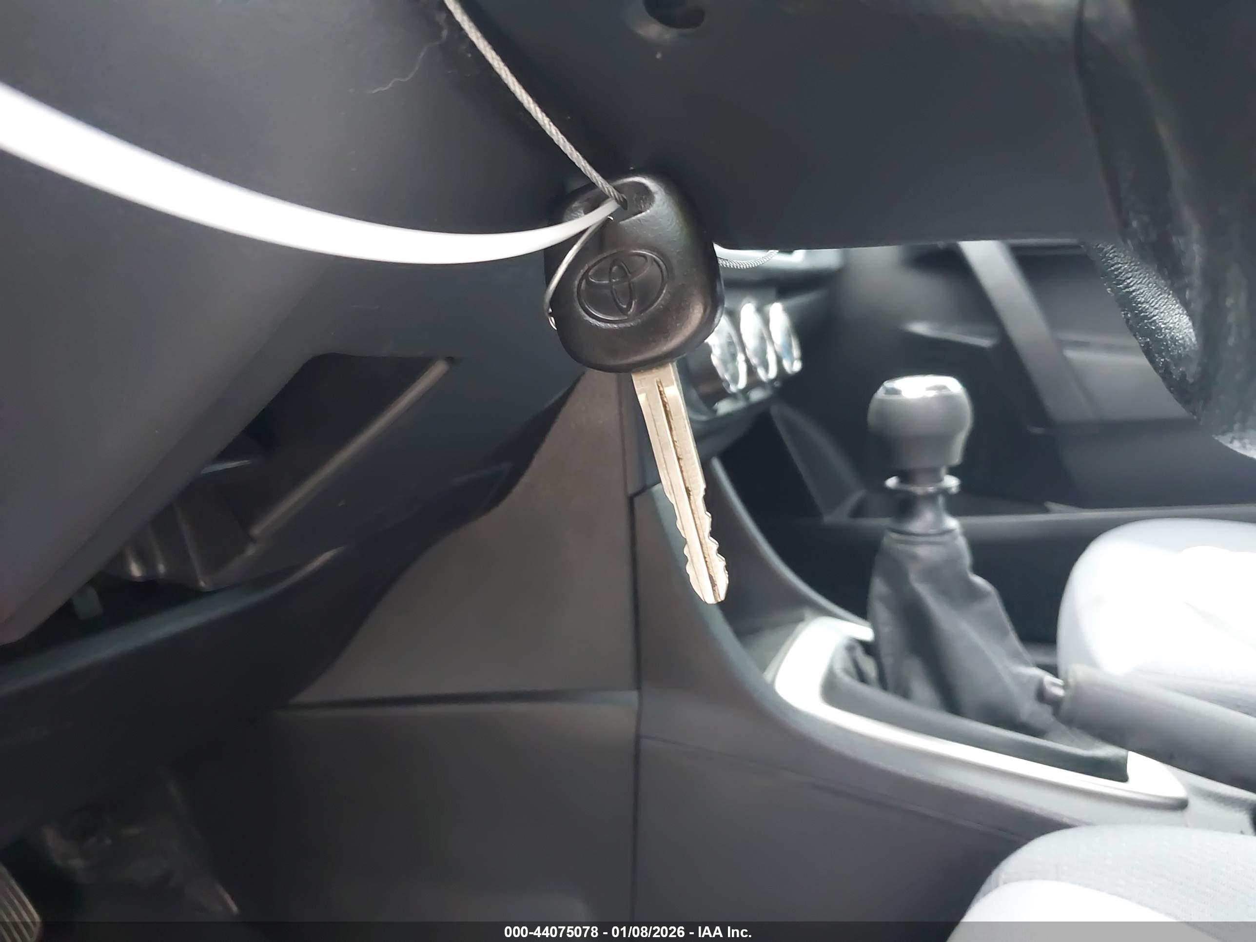 TOYOTA COROLLA image 11