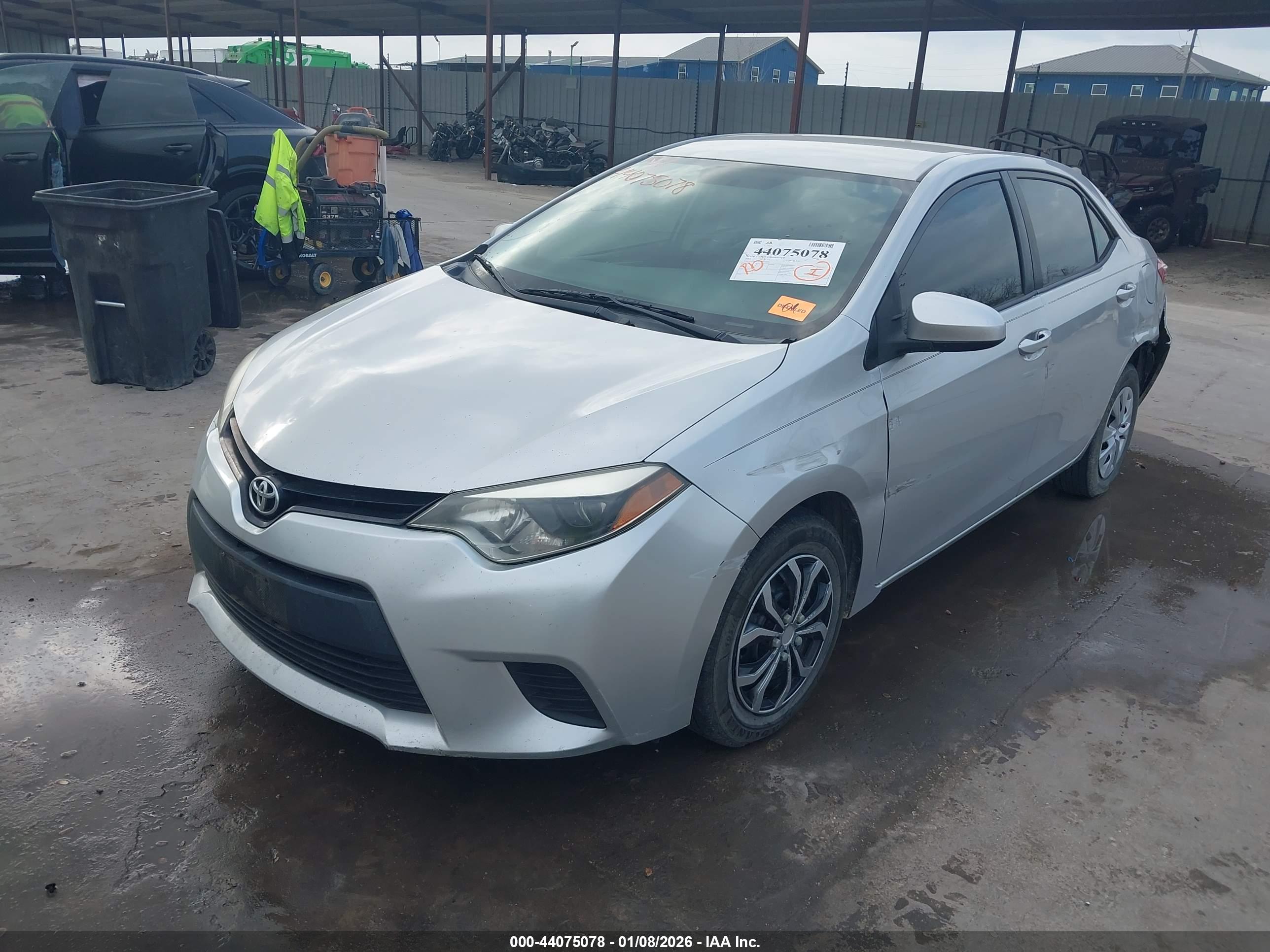 TOYOTA COROLLA image 2