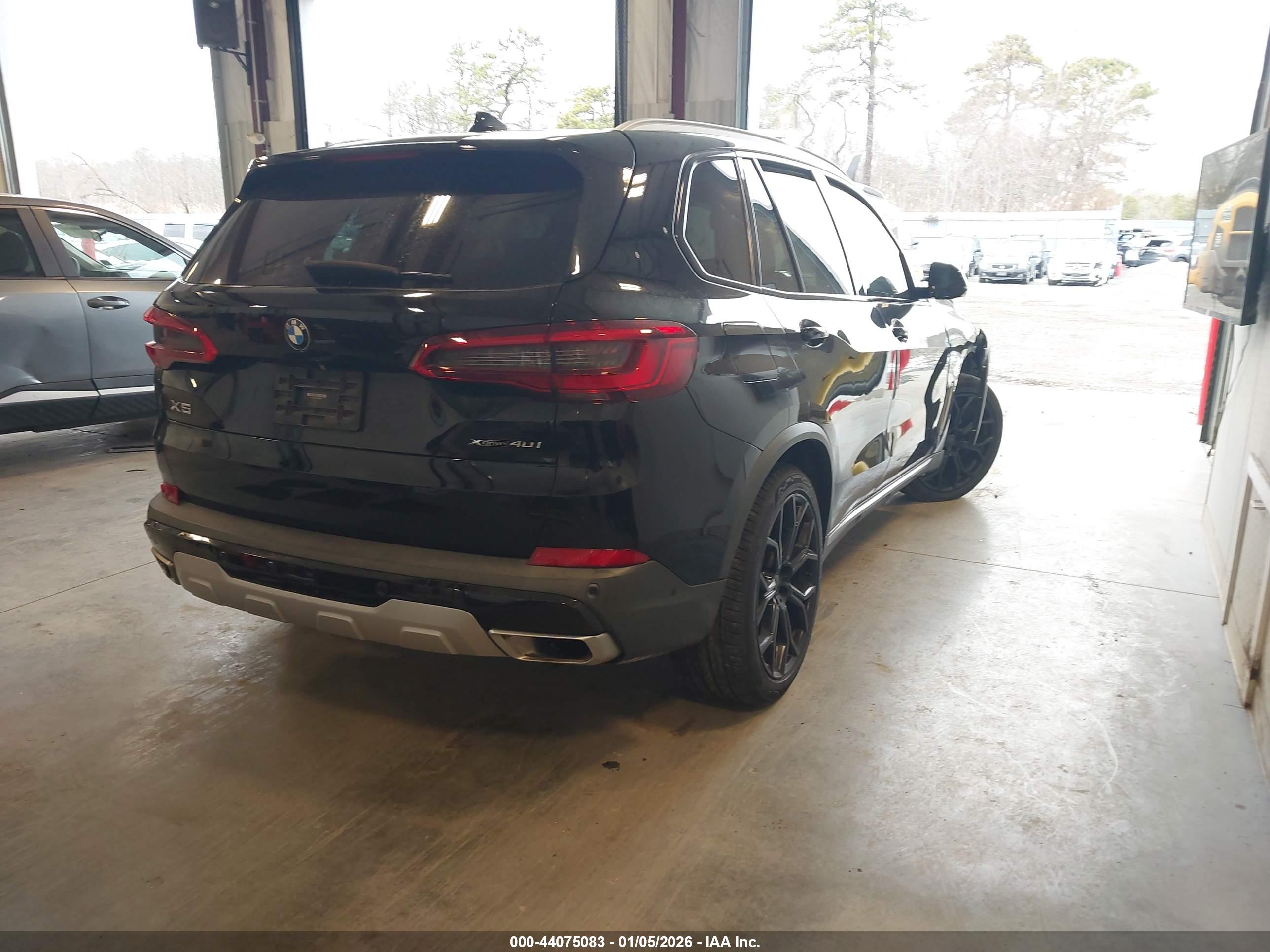 BMW X5 image 4