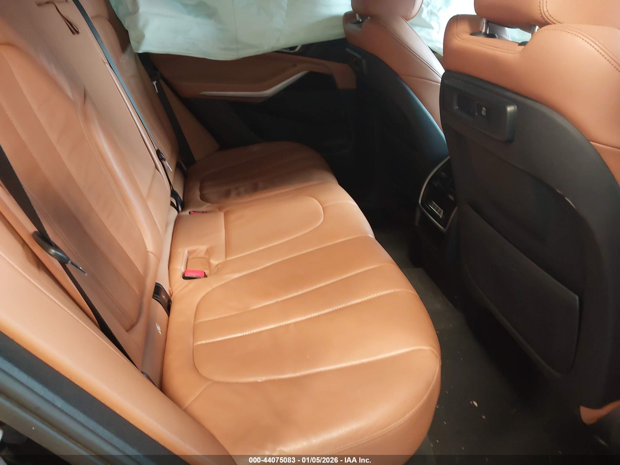 BMW X5 image 8