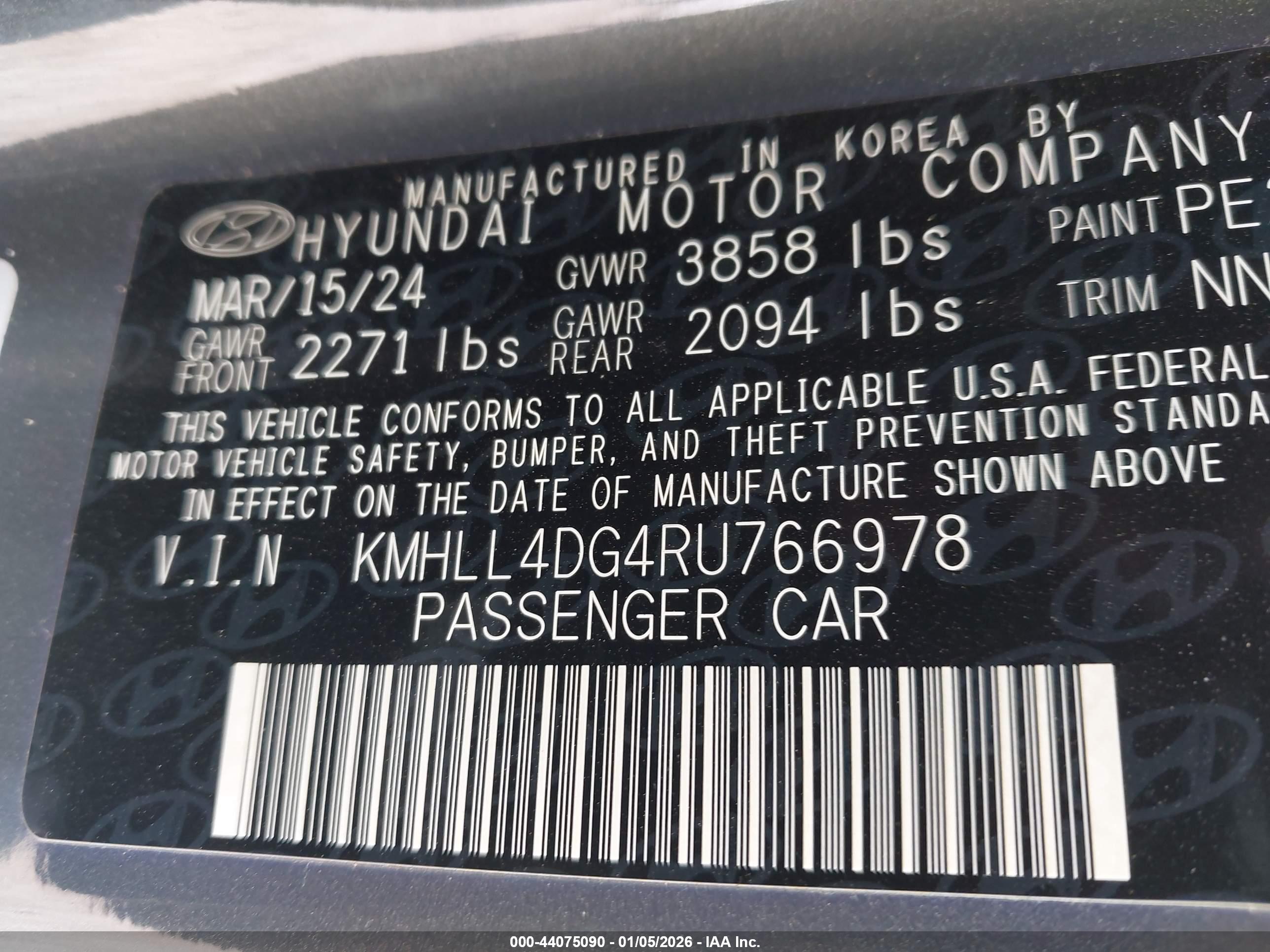 HYUNDAI ELANTRA image 9
