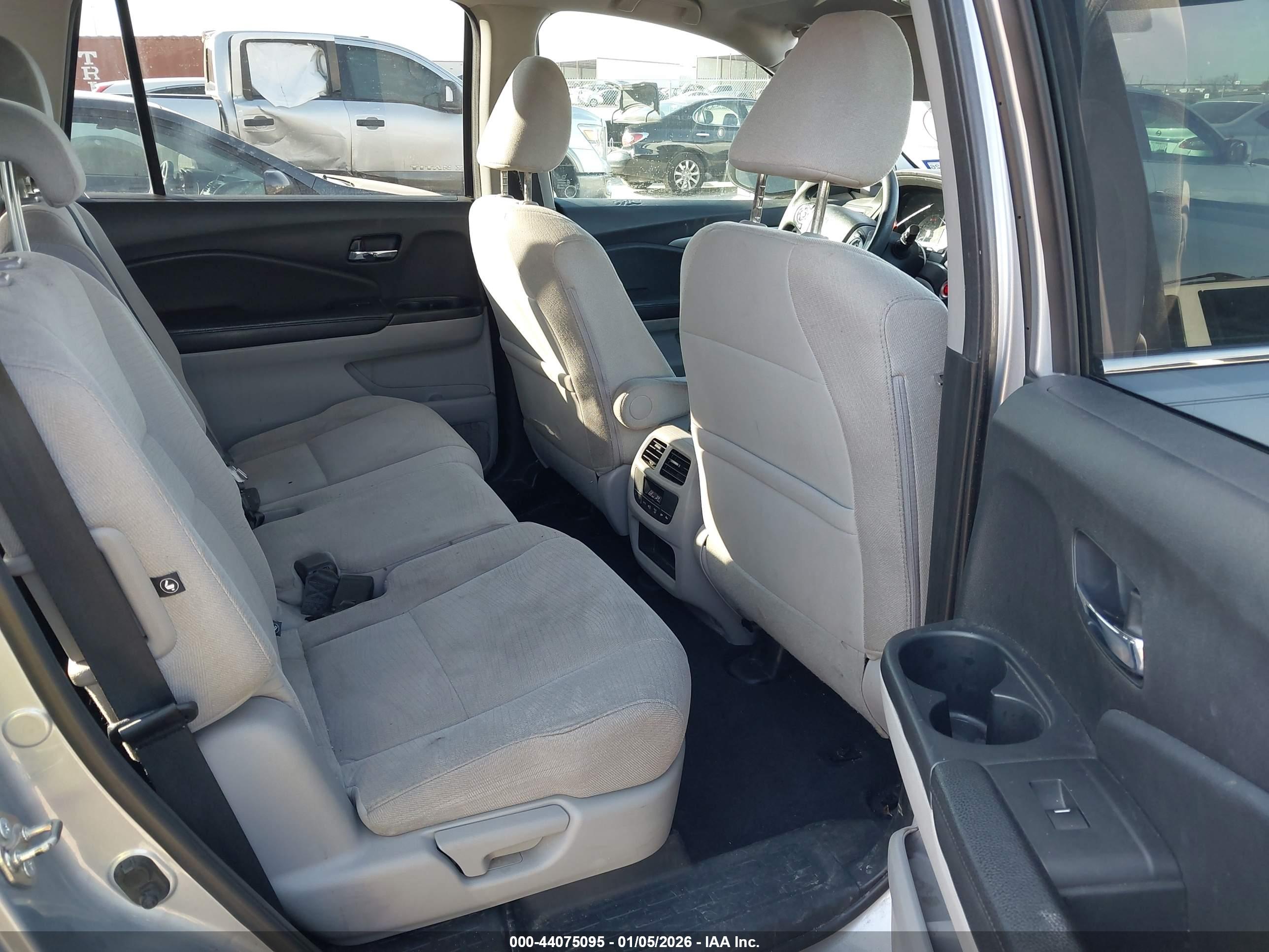 HONDA PILOT image 8