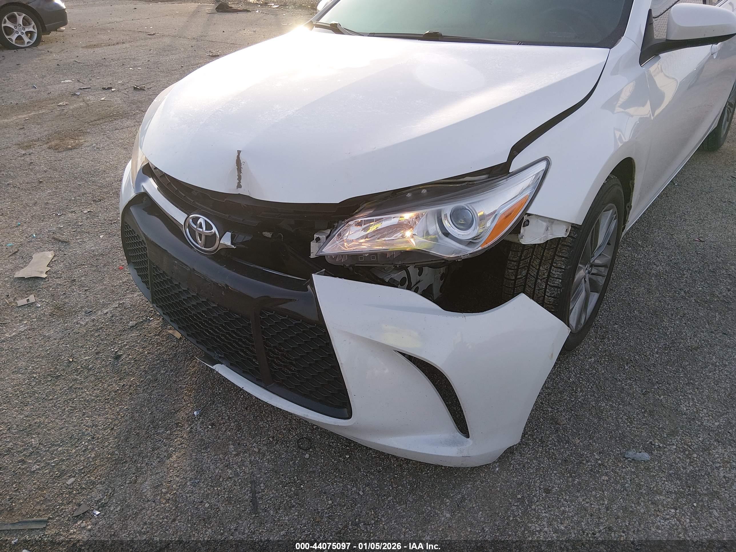 TOYOTA CAMRY image 6